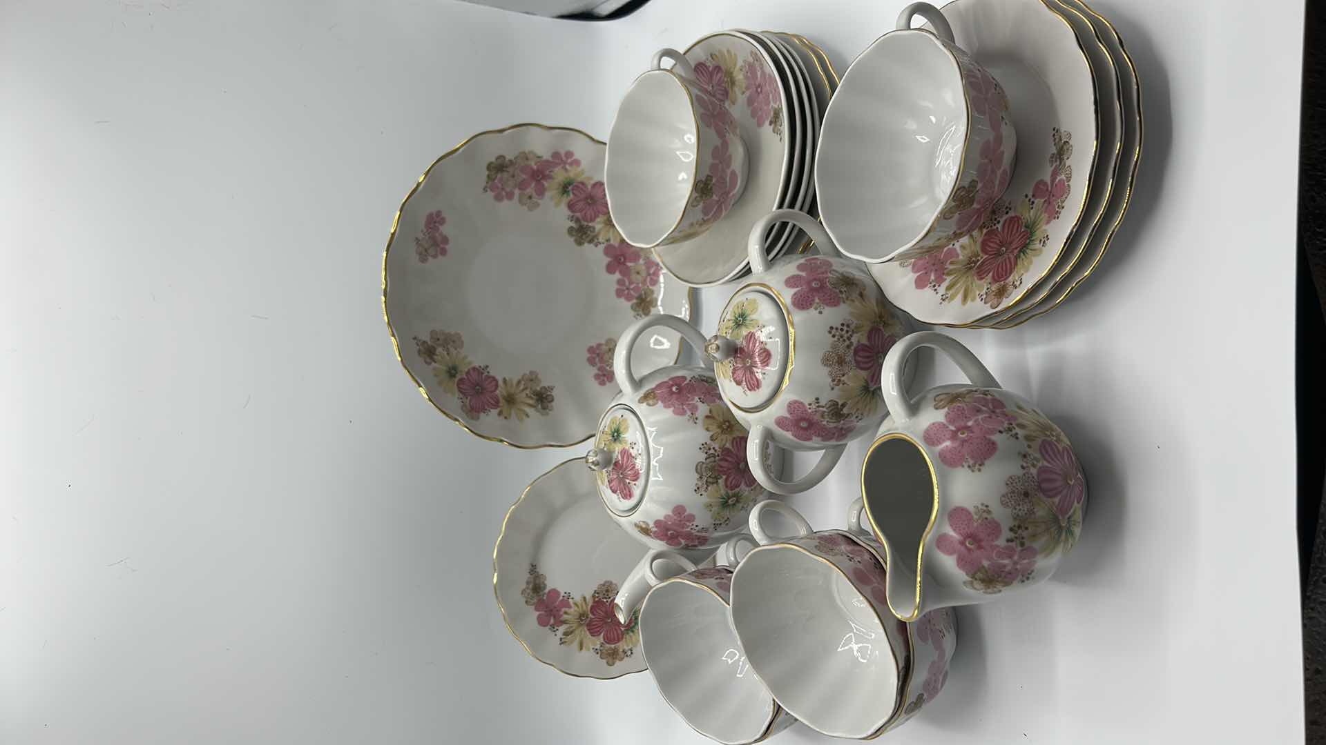 Photo 5 of 22 PIECE FINE PORCELAIN SET