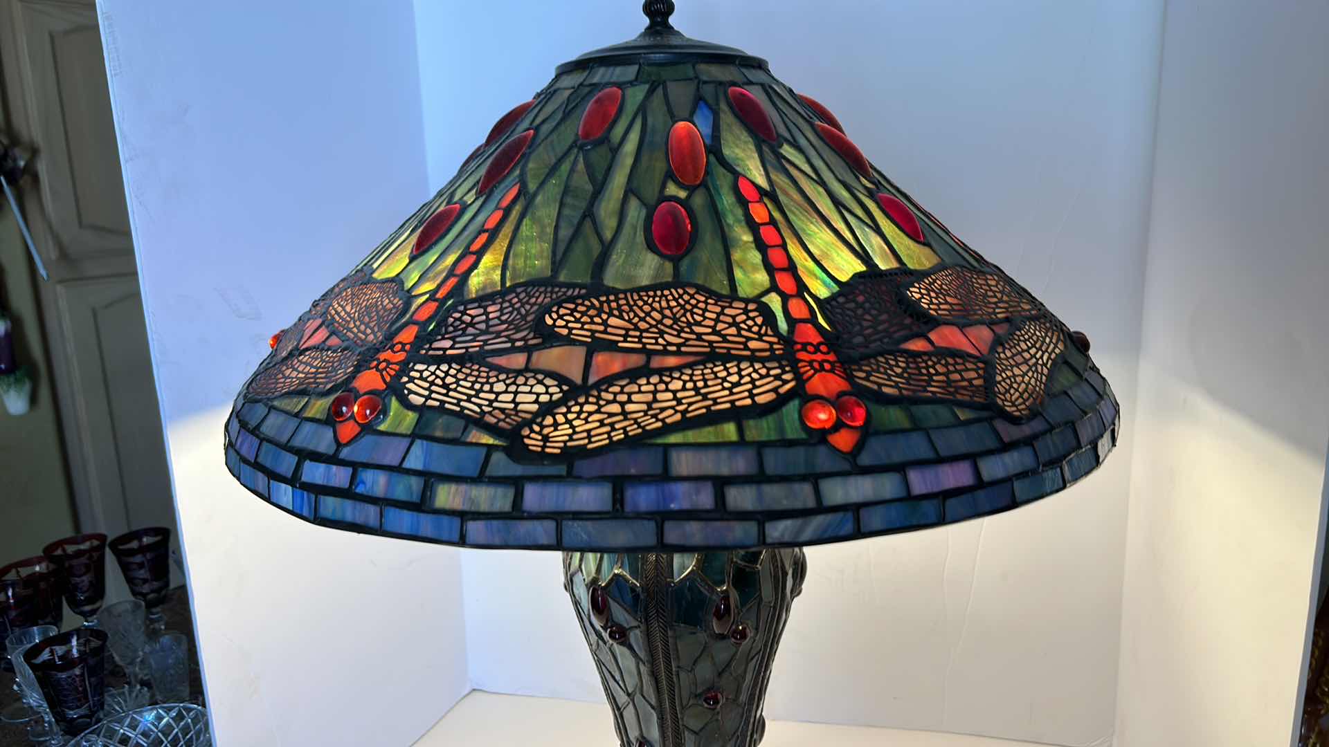 Photo 2 of STAINED GLASS TIFFANY STYLE LAMP 20” x H26”