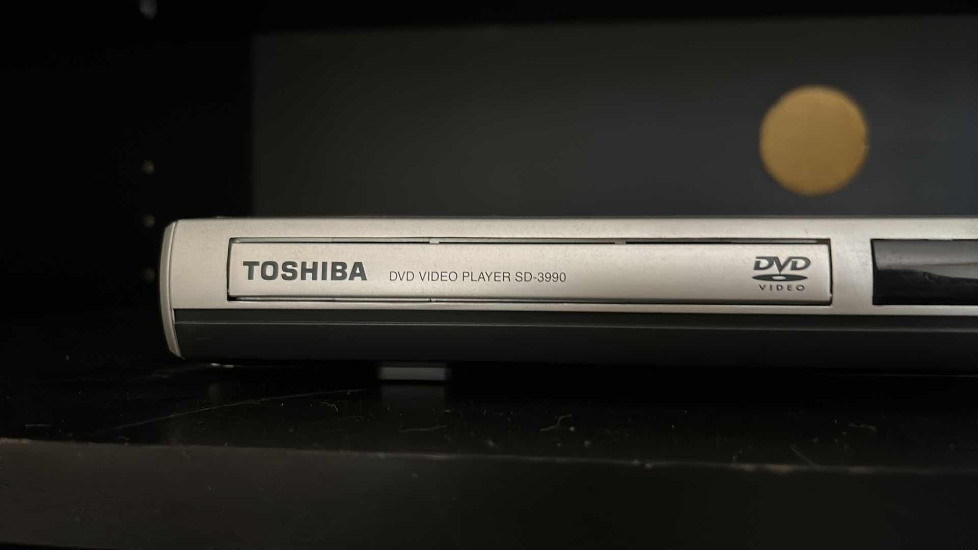 Photo 3 of TOSHIBA DVD VIDEO PLAYER