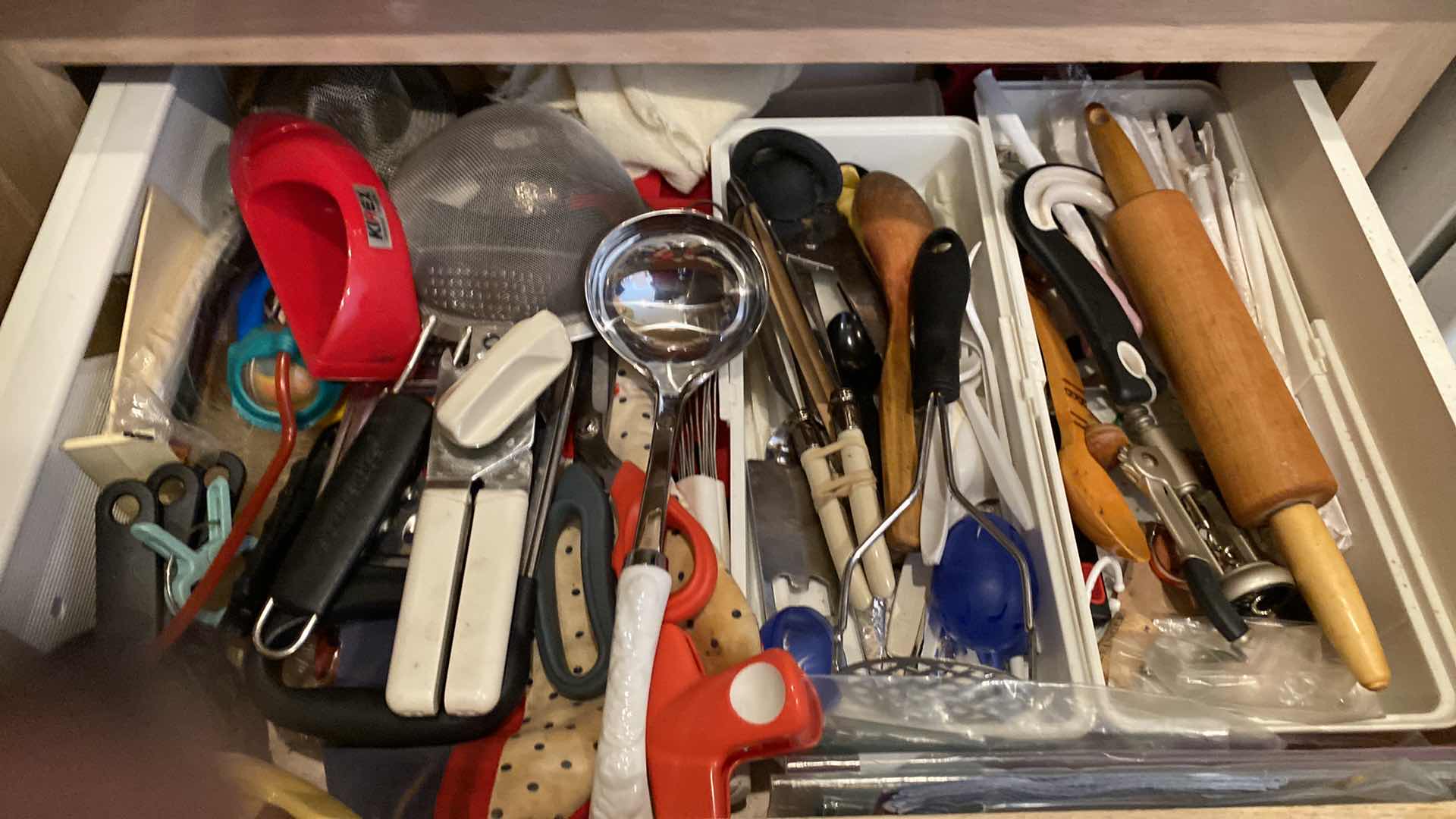 Photo 1 of CONTENTS OF KITCHEN DRAWER COOKING UTENSILS