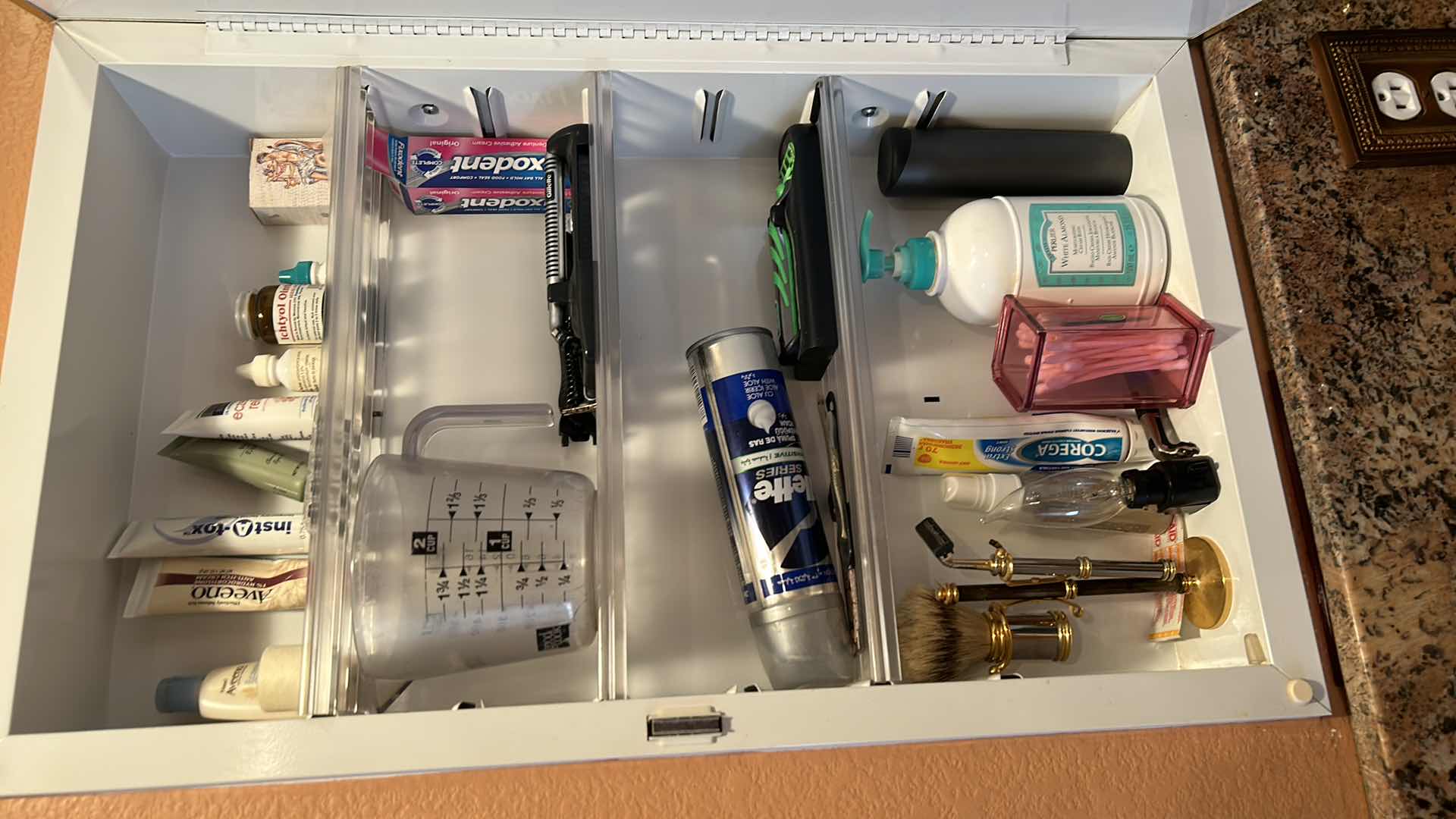 Photo 1 of CONTENTS OF CABINET