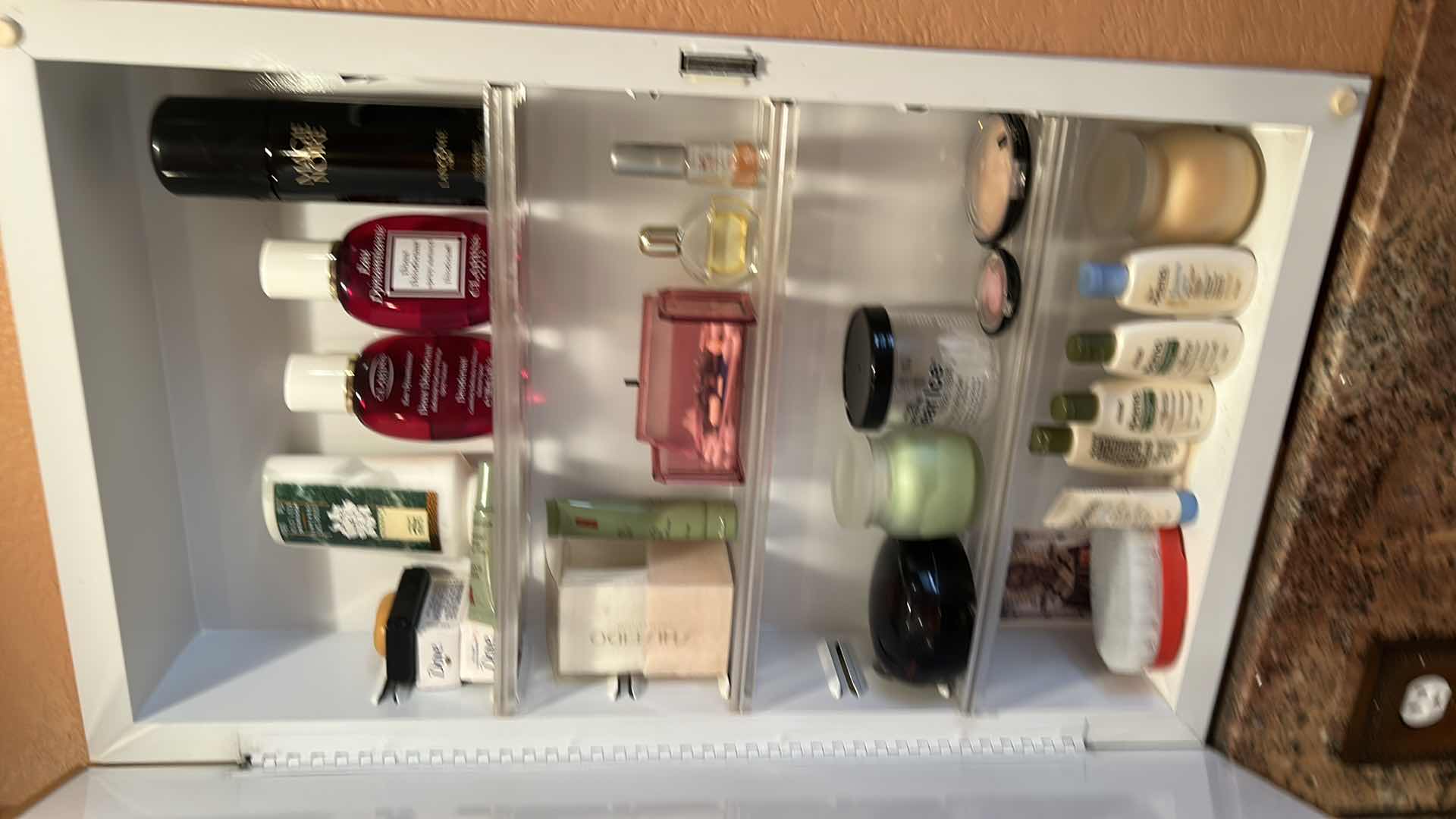 Photo 1 of CONTENTS OF CABINET