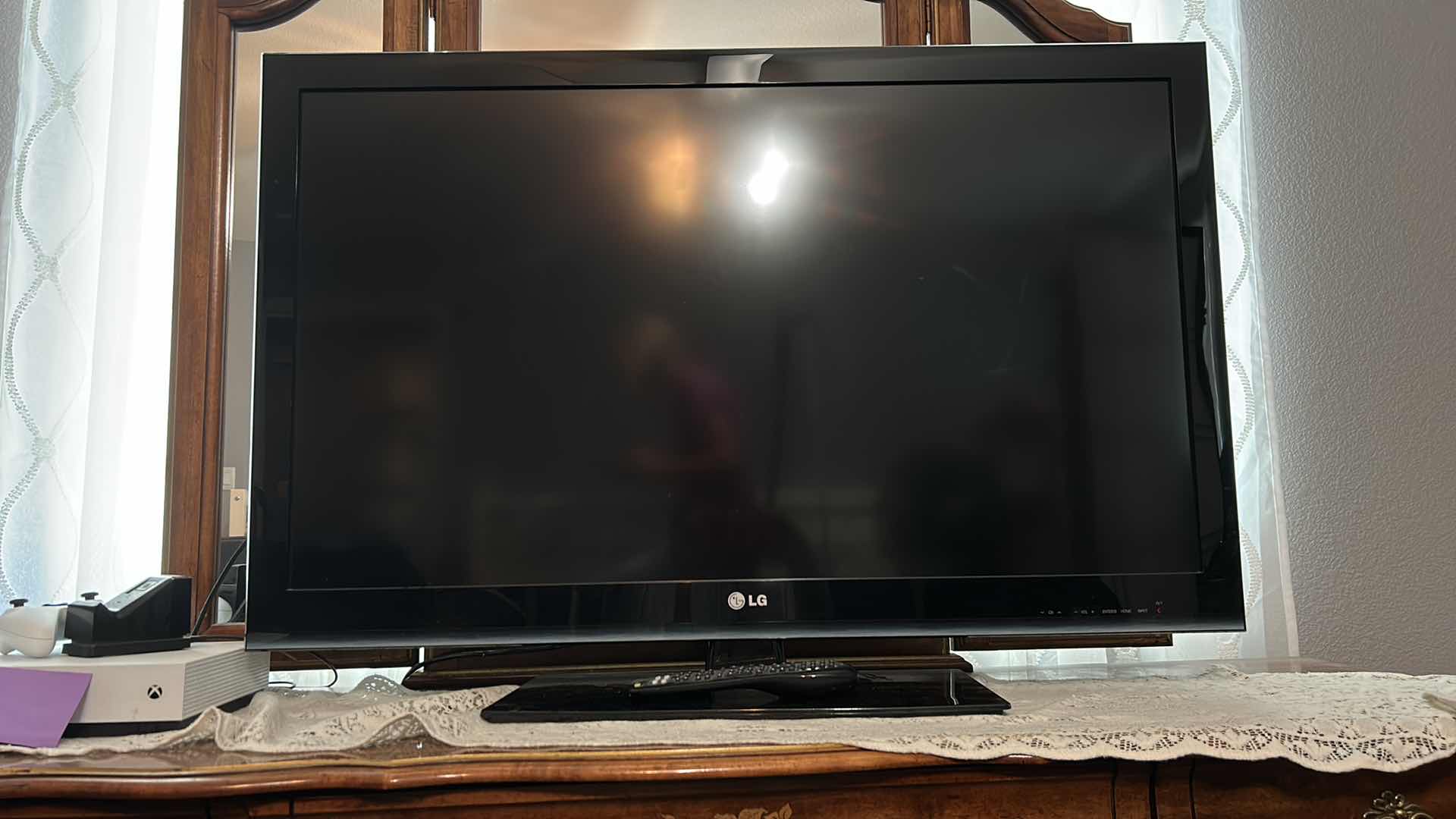 Photo 5 of 42” LG TV WITH REMOTE