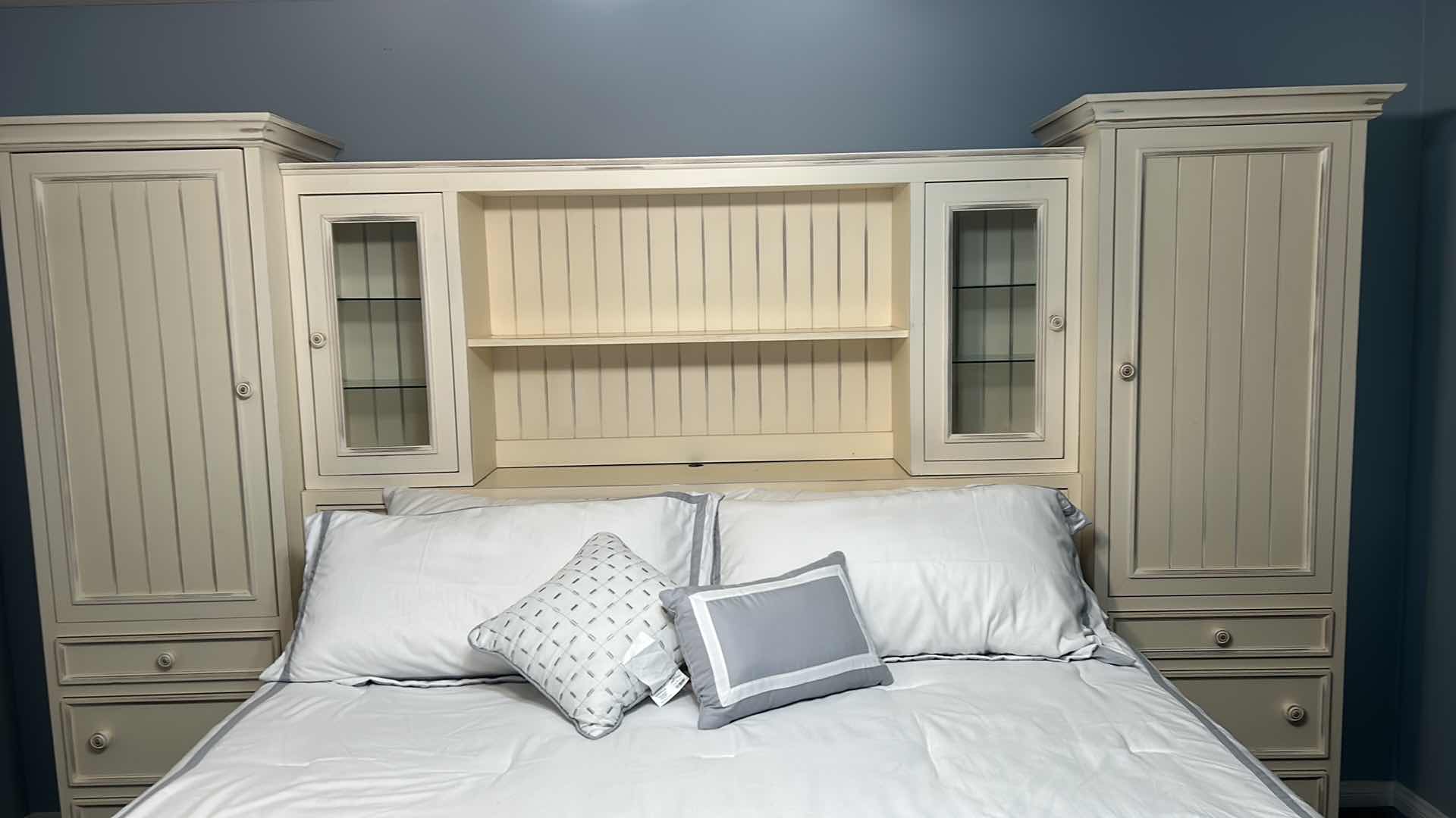 Photo 3 of ASHLEY FURNITURE CREAM FARMHOUSE STYLE BEDROOM SET (EXCLUDES MATTRESS AND BEDDING) $6000 10’6.5” x 19” x H6’8”