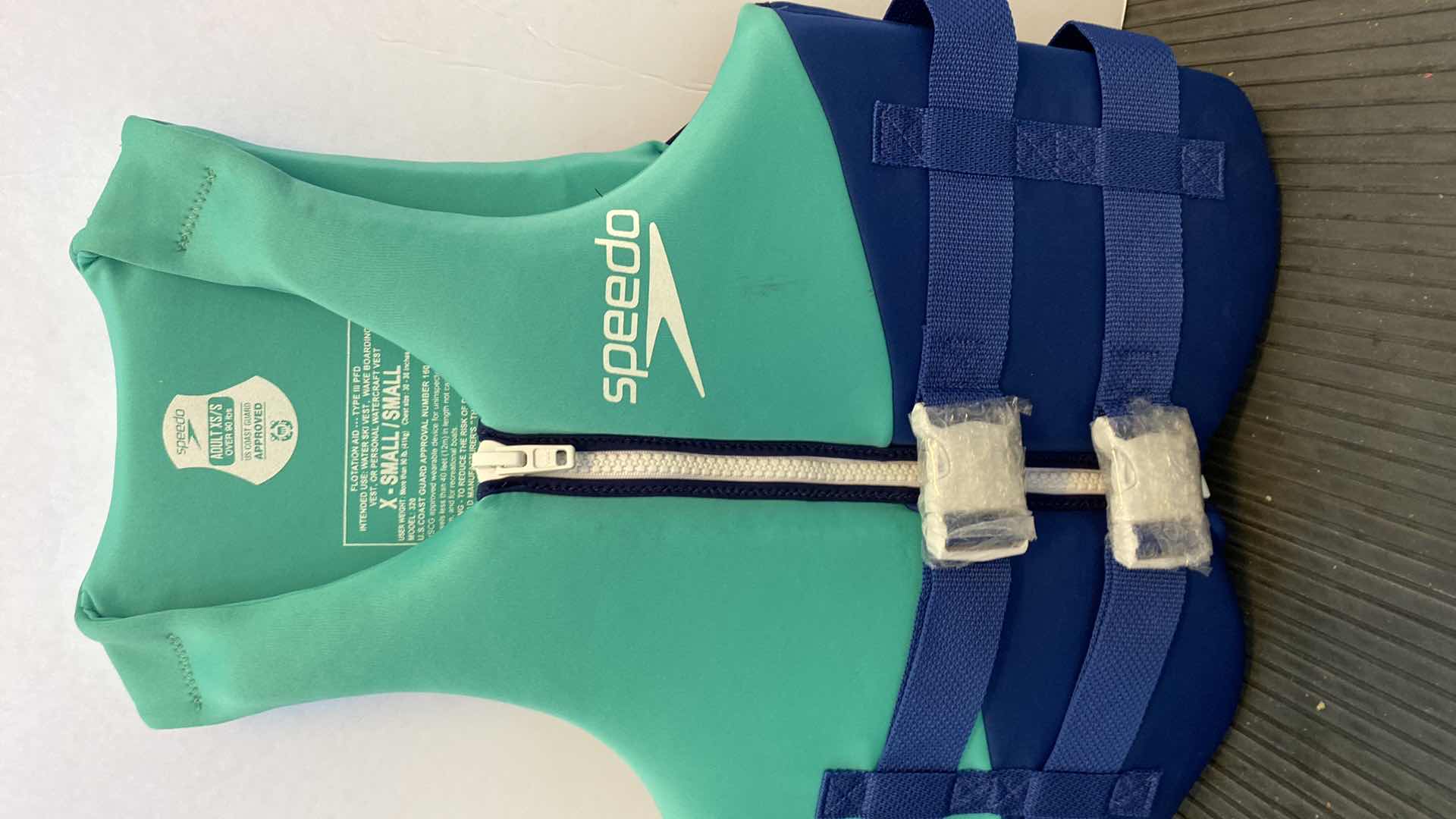 Photo 4 of NEW SPEEDO ADULT NEOPRENE LIFE JACKETS SIZE X-SMALL/SMALL AND MEDIUM/LARGE