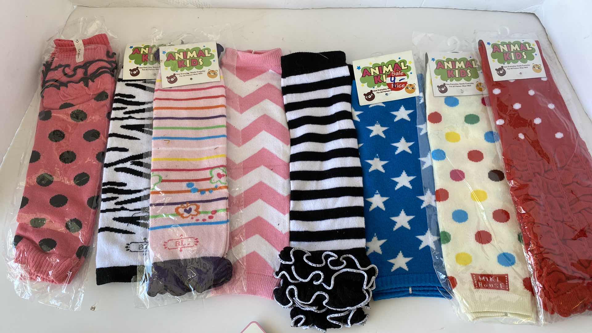 Photo 2 of GIRLS ACCESSORIES HATS LEG WARMERS AND BARRETTES