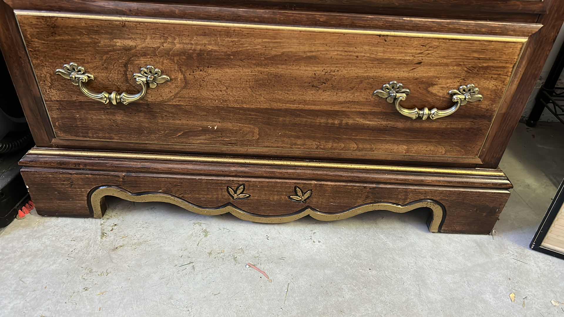 Photo 4 of VINTAGE  WOOD 4 DRAWER DRESSER