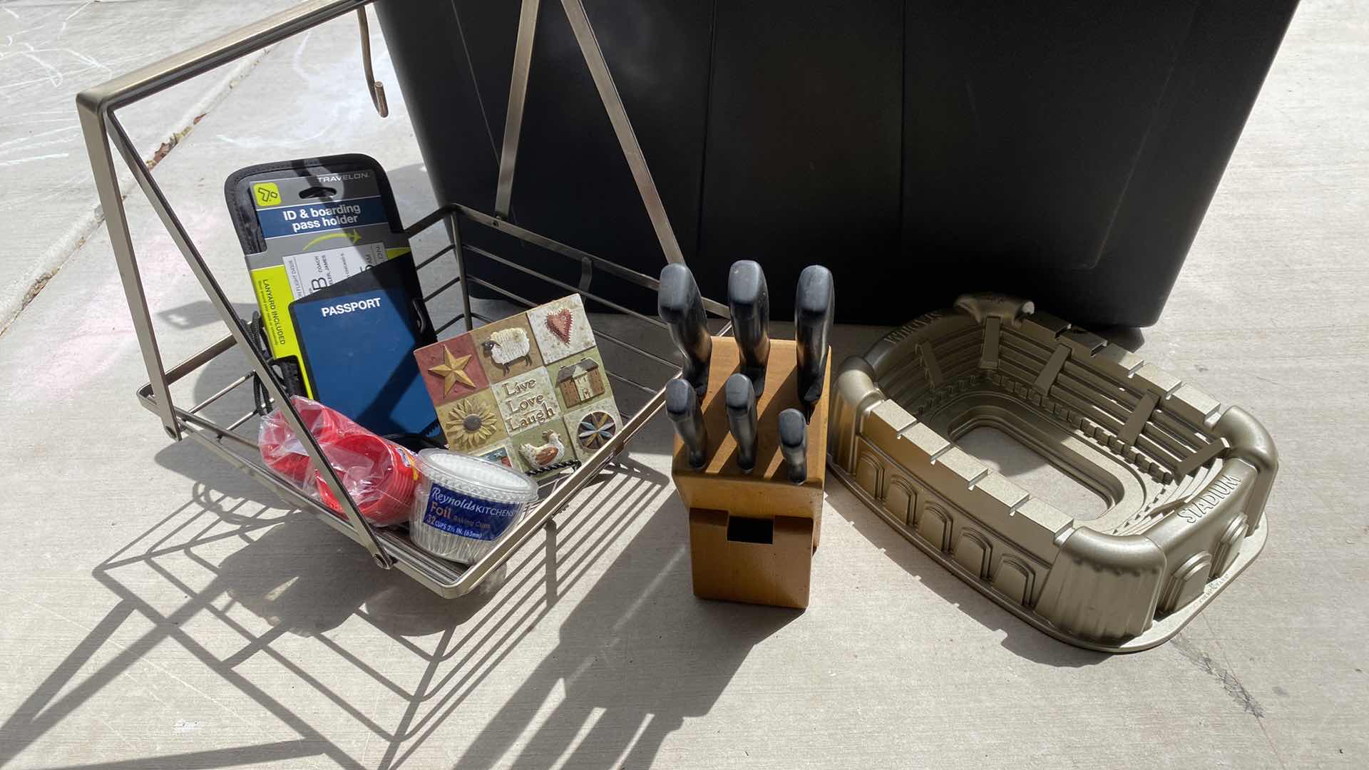 Photo 2 of TOTE OF KITCHEN ITEMS - STADIUM BUNT PAN, DISHES, CANISTERS AND MORE