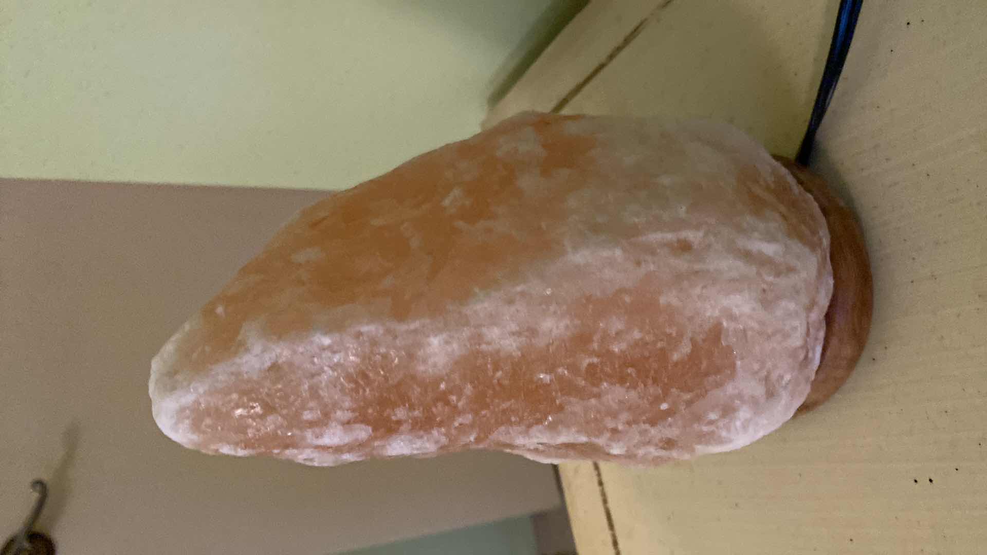 Photo 2 of PINK HIMALAYAN SALT LAMP H8.5”