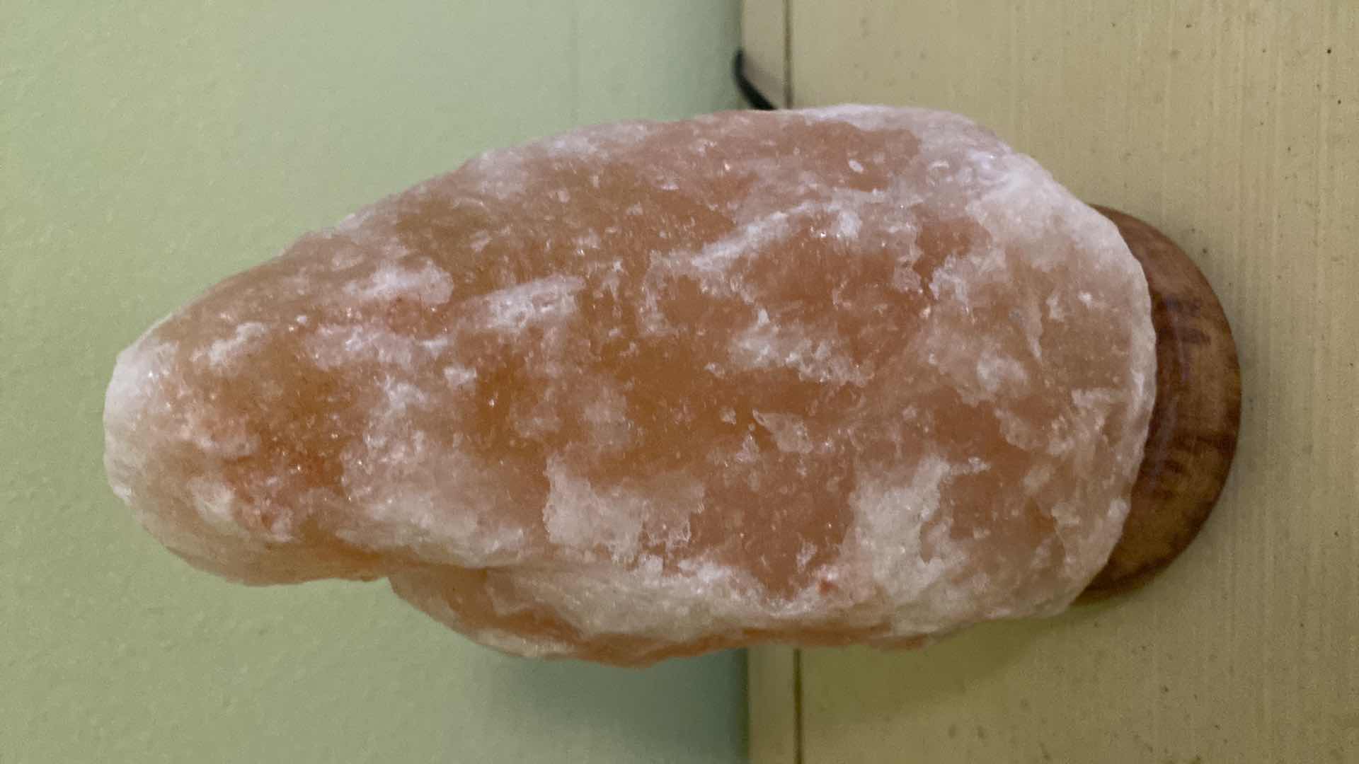 Photo 1 of PINK HIMALAYAN SALT LAMP H8.5”