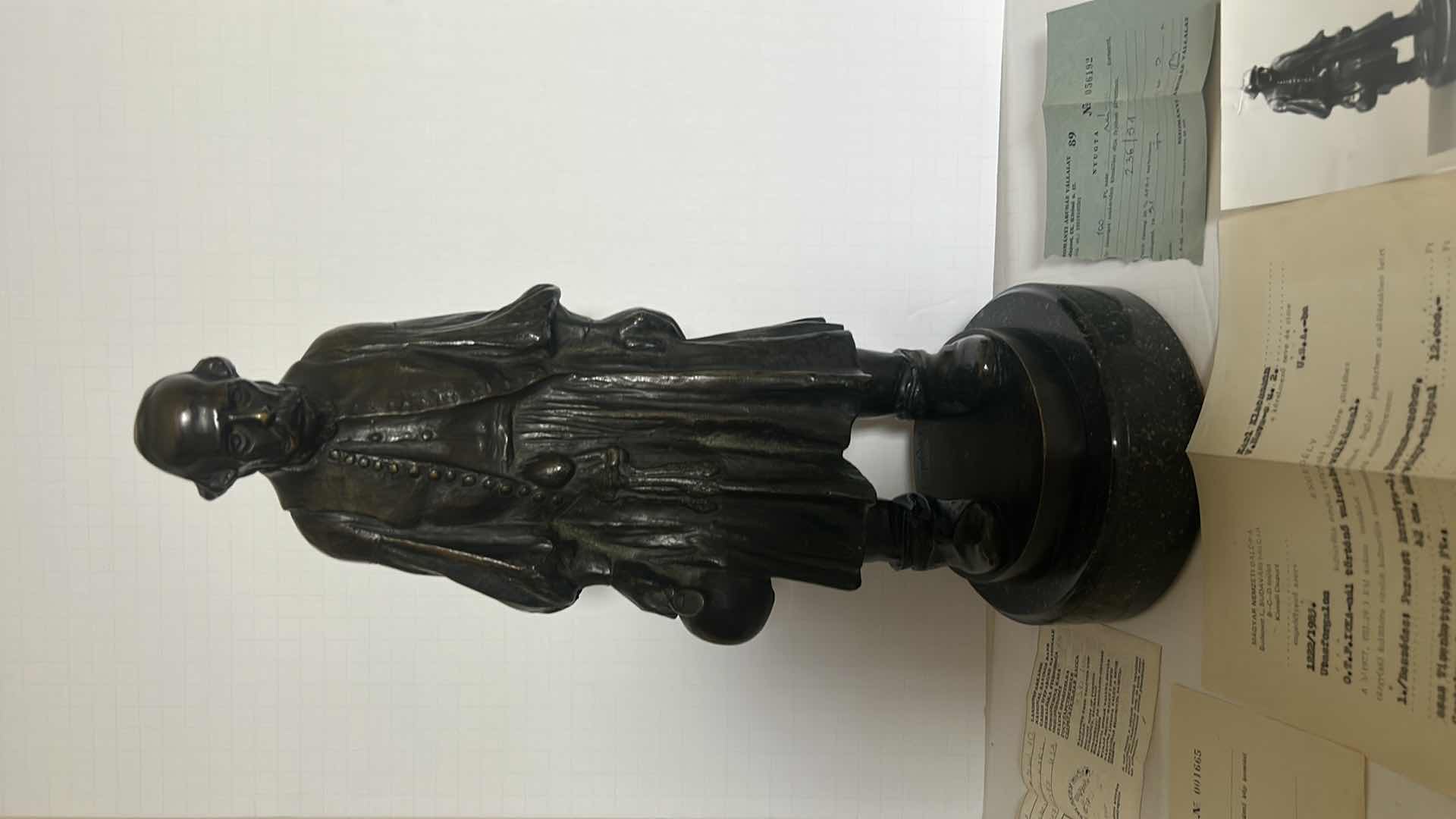 Photo 16 of RARE ANTIQUE BRONZE SCULPTURE BY ARTIST LASZLO JANOS BESZEDES 1872-1922 (COMES WITH ALL PAPERWORK) H17”