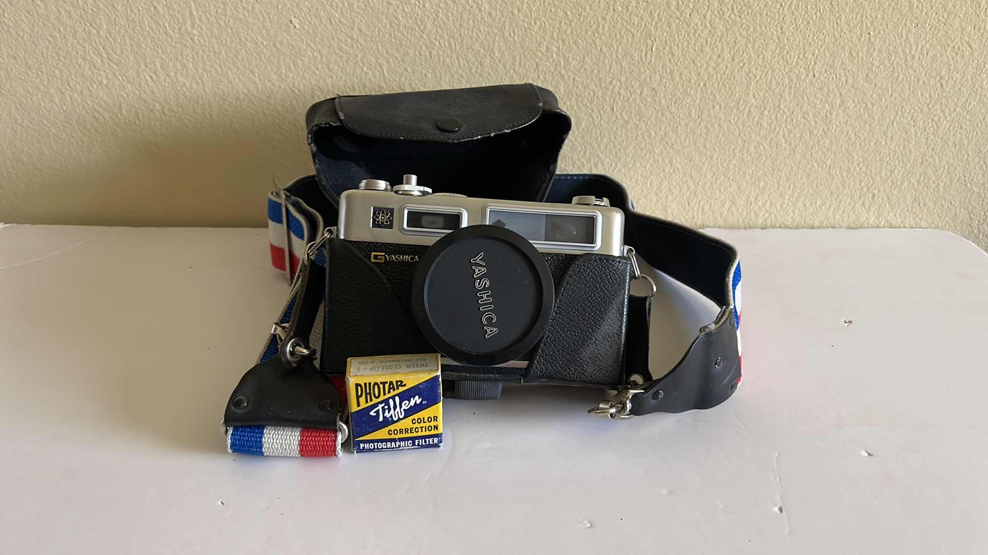 Photo 5 of YASHICA ELECTRO 35 GSN 35mm CAMERA W/CASE AND FILTER