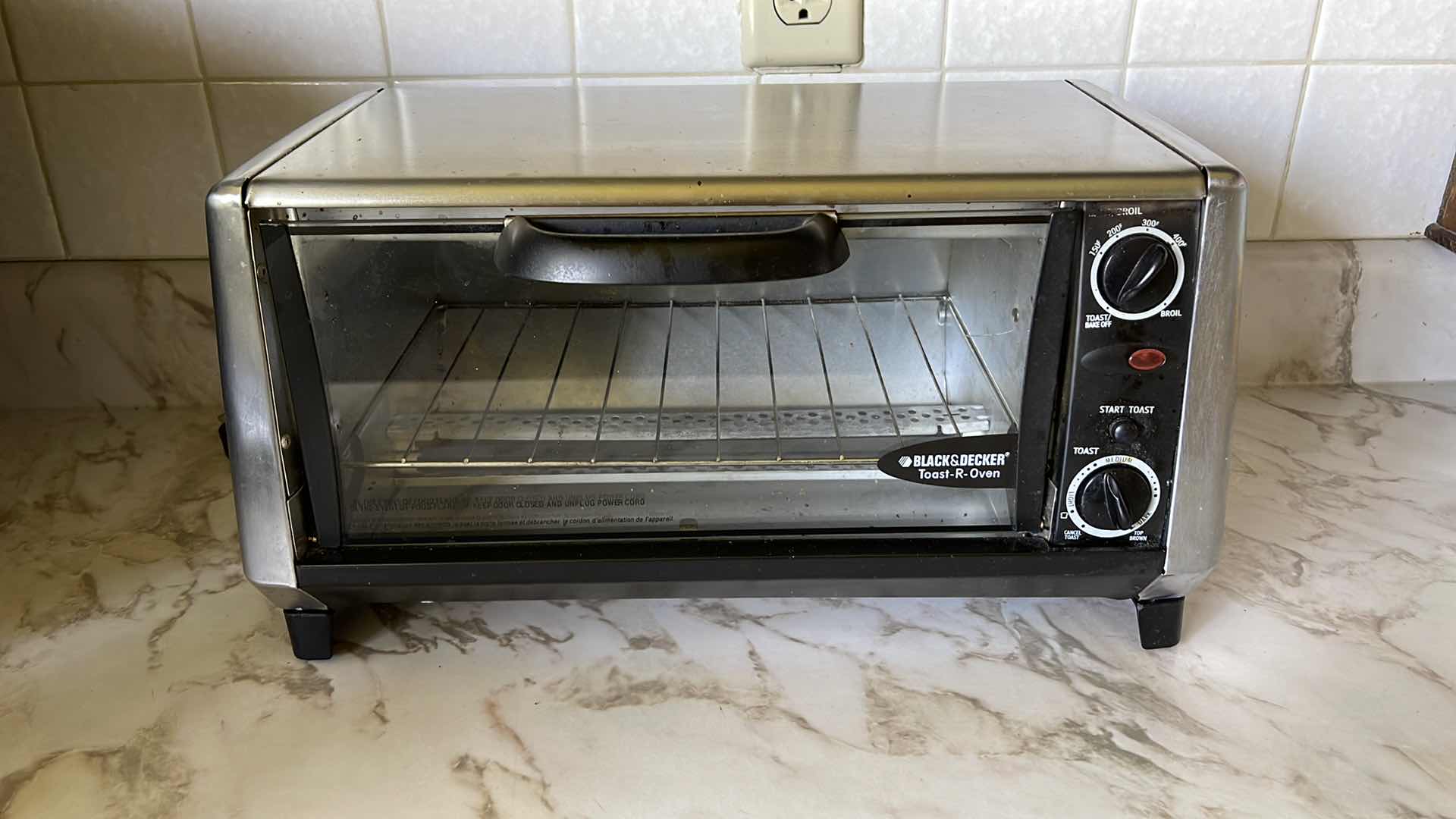 Photo 1 of BLACK AND DECKER TOASTER OVEN W/ HAMILTON BEACH COFFEEPOT