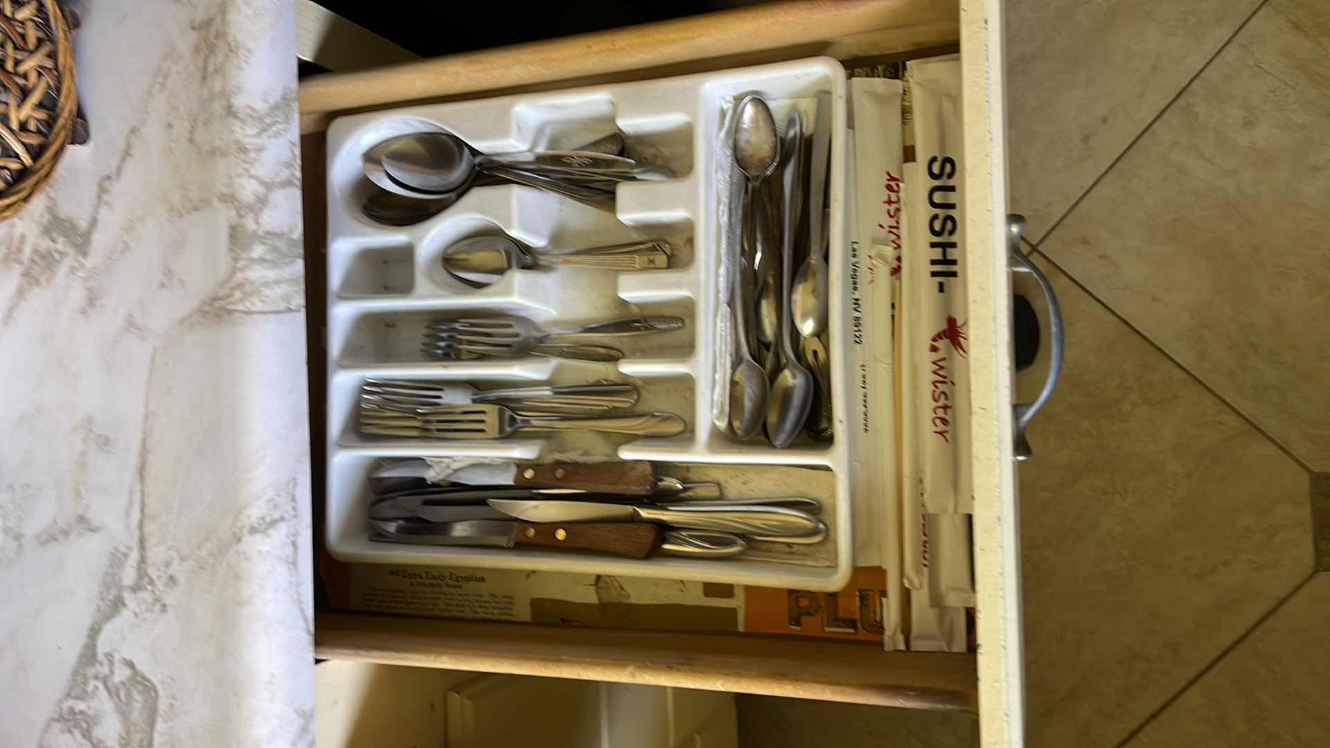 Photo 2 of CONTENTS OF DRAWERS, SILVERWARE, KNIVES