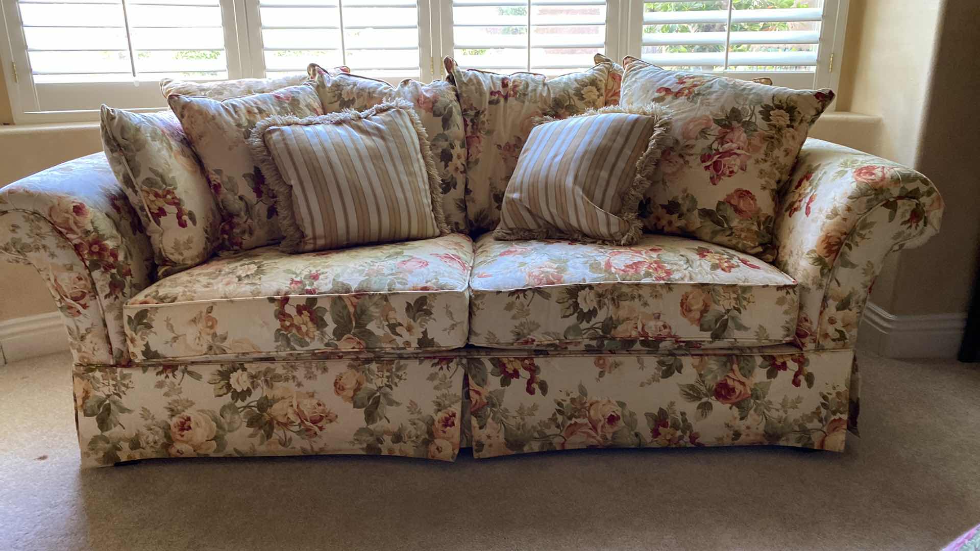 Photo 6 of 88” ALAN WHITE FLORAL UPHOLSTERED DOWN SOFA