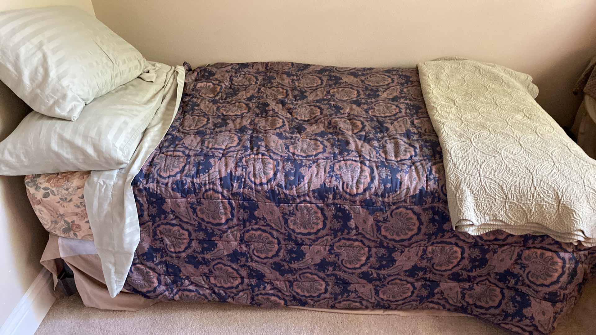 Photo 1 of FULL/QUEEN PAISLEY COMFORTER WITH GREEN QUILT SHEETS AND BED SKIRT