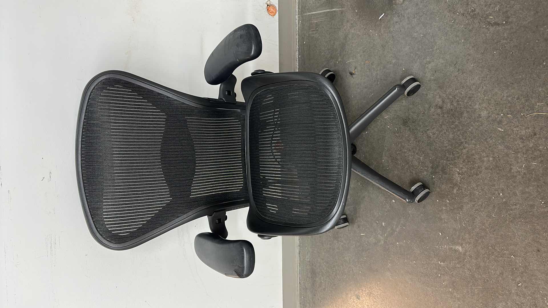 Photo 1 of EXECUTIVE HIGH BACK ADJUSTABLE OFFICE CHAIR