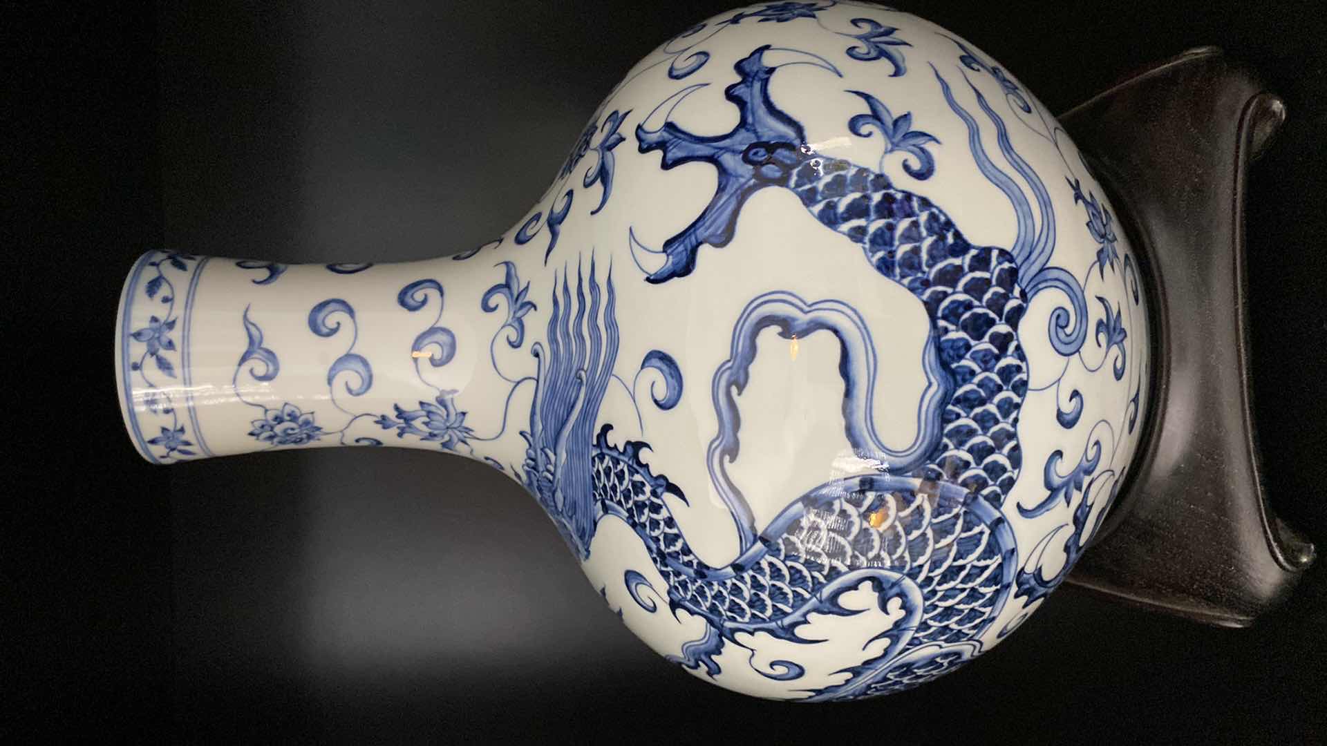 Photo 2 of VINTAGE LARGE CHINESE PORCELAIN VASE DRAGON DESIGN MOTIF WITH BLUE UNDER GLAZE ON WHITE H15” 