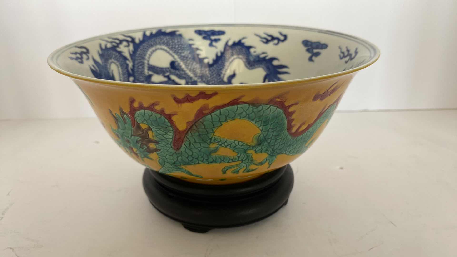 Photo 7 of REIN MARKS ON RARE KANGXI 1644 - 1912 YELLOW AND GREEN DRAGON WITH IMPERIAL BLUE DRAGON INTERIOR DIAMETER 8“ x 3“ ON STAND