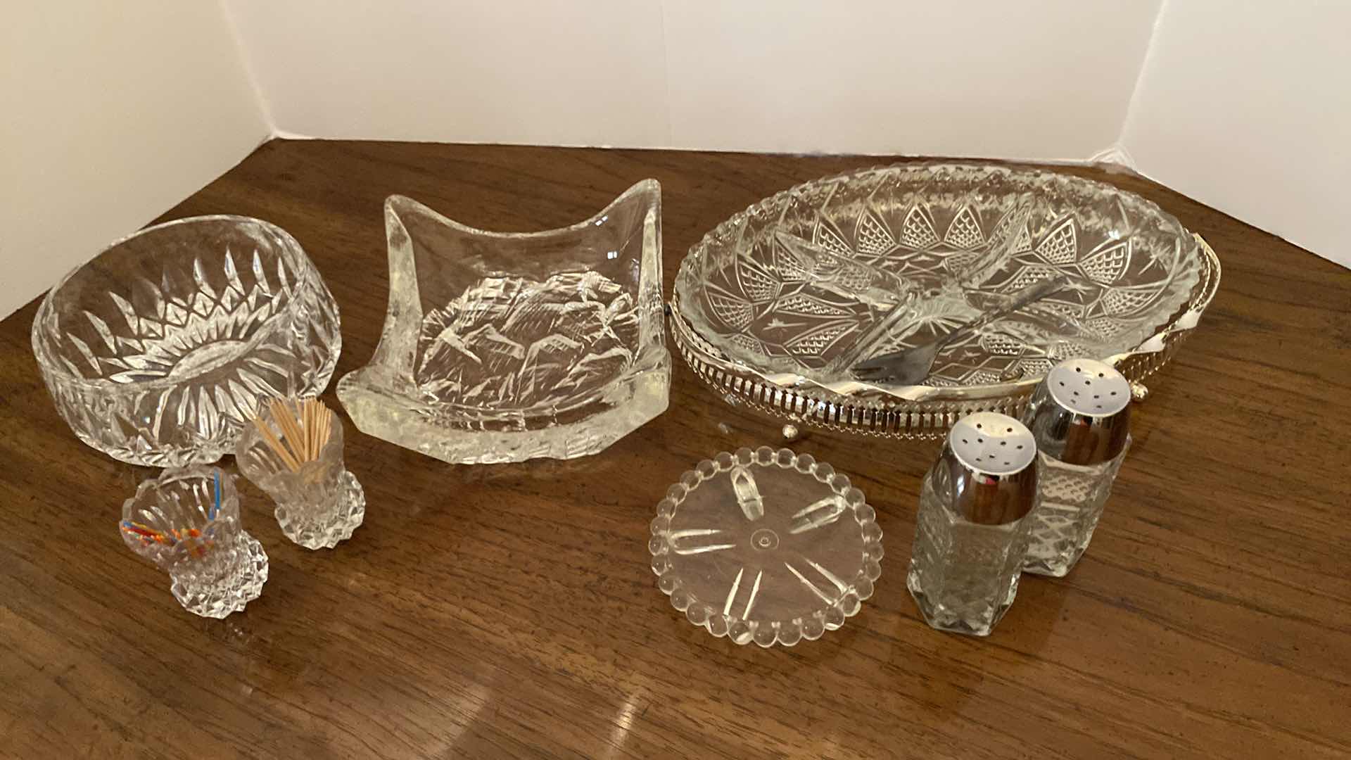 Photo 2 of LEADED GLASS AND GLASS SERVEWARE
