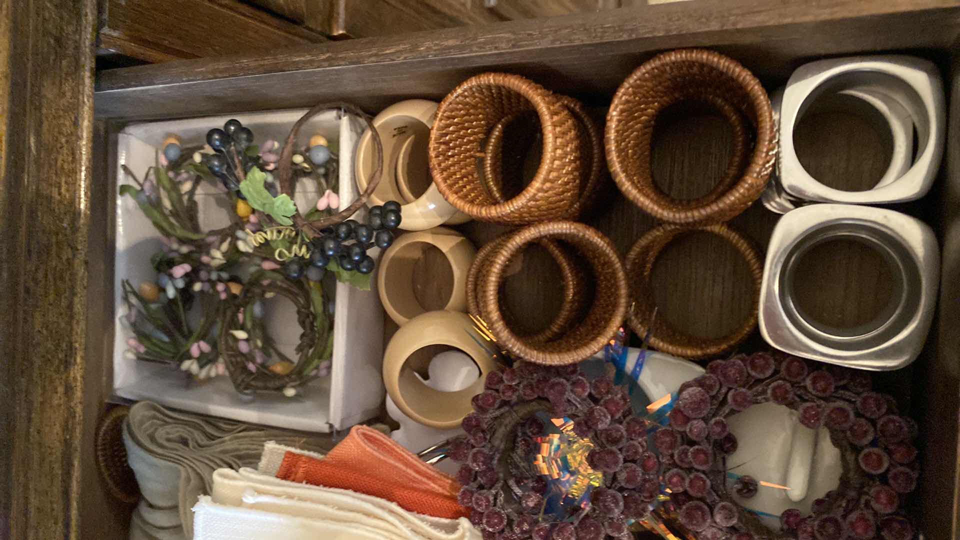 Photo 2 of 2 DRAWERS DINING ROOM WITH PLACEMATS NAPKINS AND NAPKIN RINGS