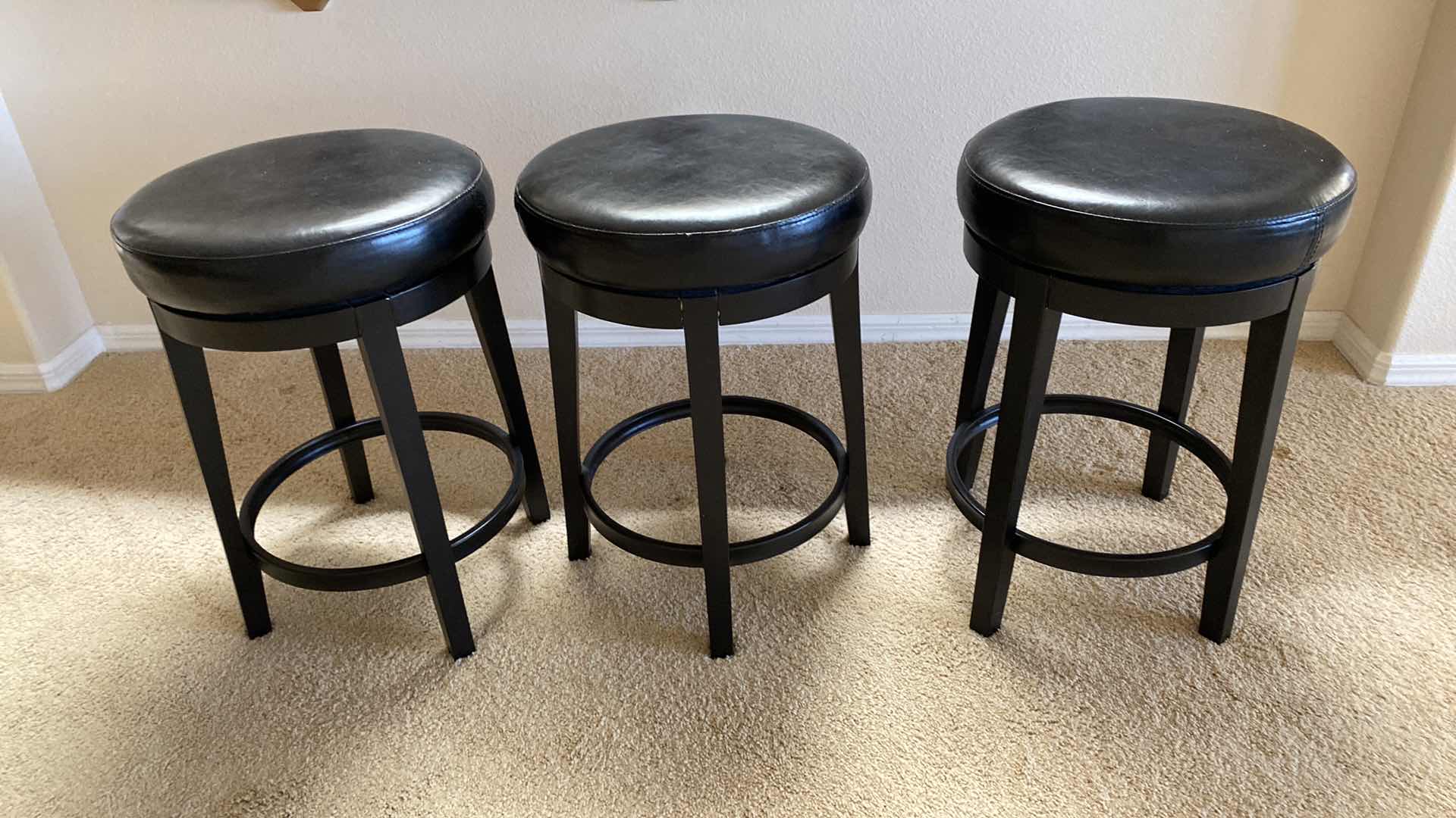 Photo 3 of 3 BONDED LEATHER BAR STOOLS H24”