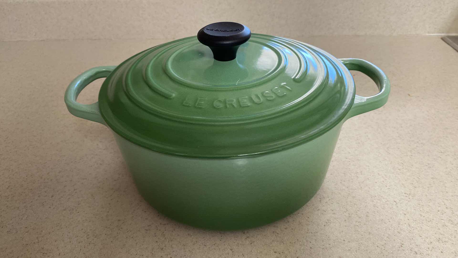 Photo 5 of 3.5 QT. LE CREUSET #22 GREEN WITH LID