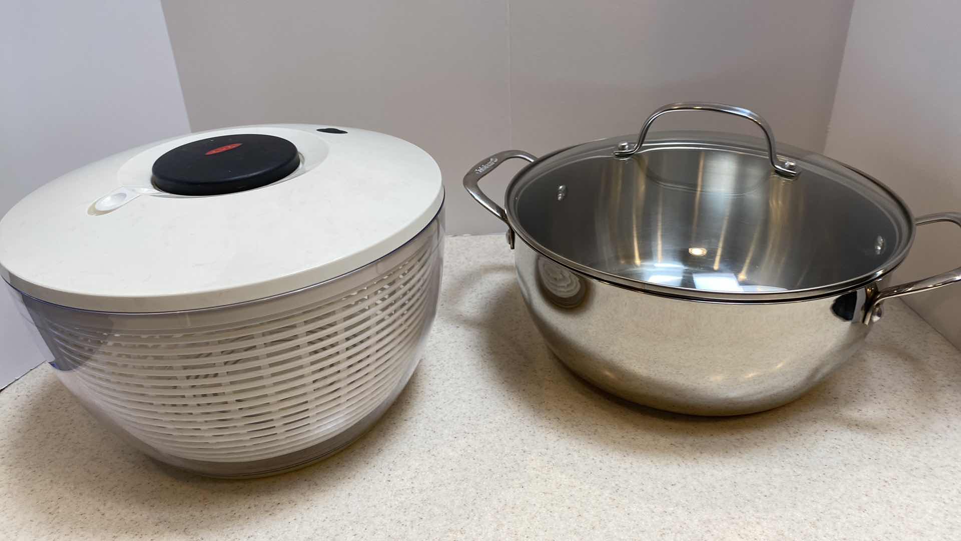 Photo 1 of CUISINART 5.5 QT STAINLESS PAN WITH GLASS LID AND SALAD SPINNER