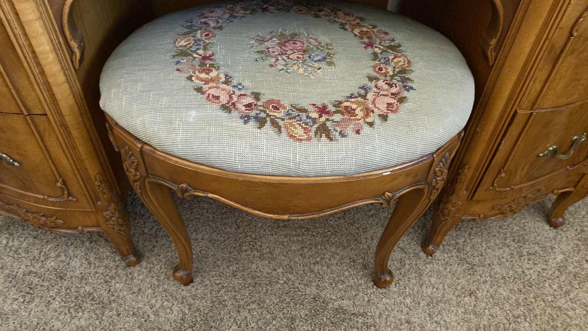 Photo 6 of ANTIQUE VANITY WITH ACANTHUS LEAF TRIM,  DOVETAIL CONSTRUCTION INCLUDES  MIRROR AND BENCH 50“ x 20“  H 30“