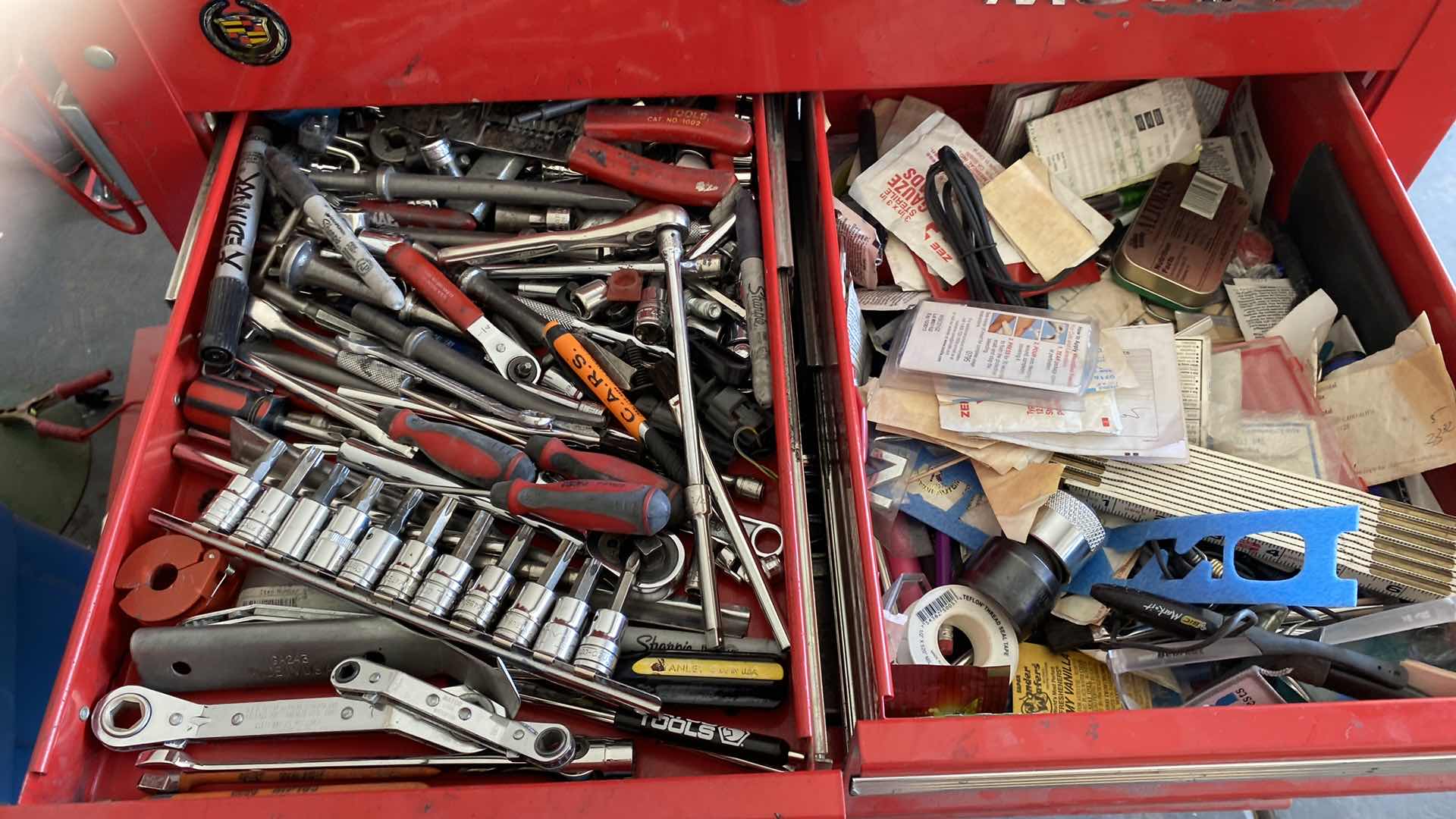 Photo 4 of US GENERAL ROLLING TOOL CART WITH AUTO REPAIR TOOLS