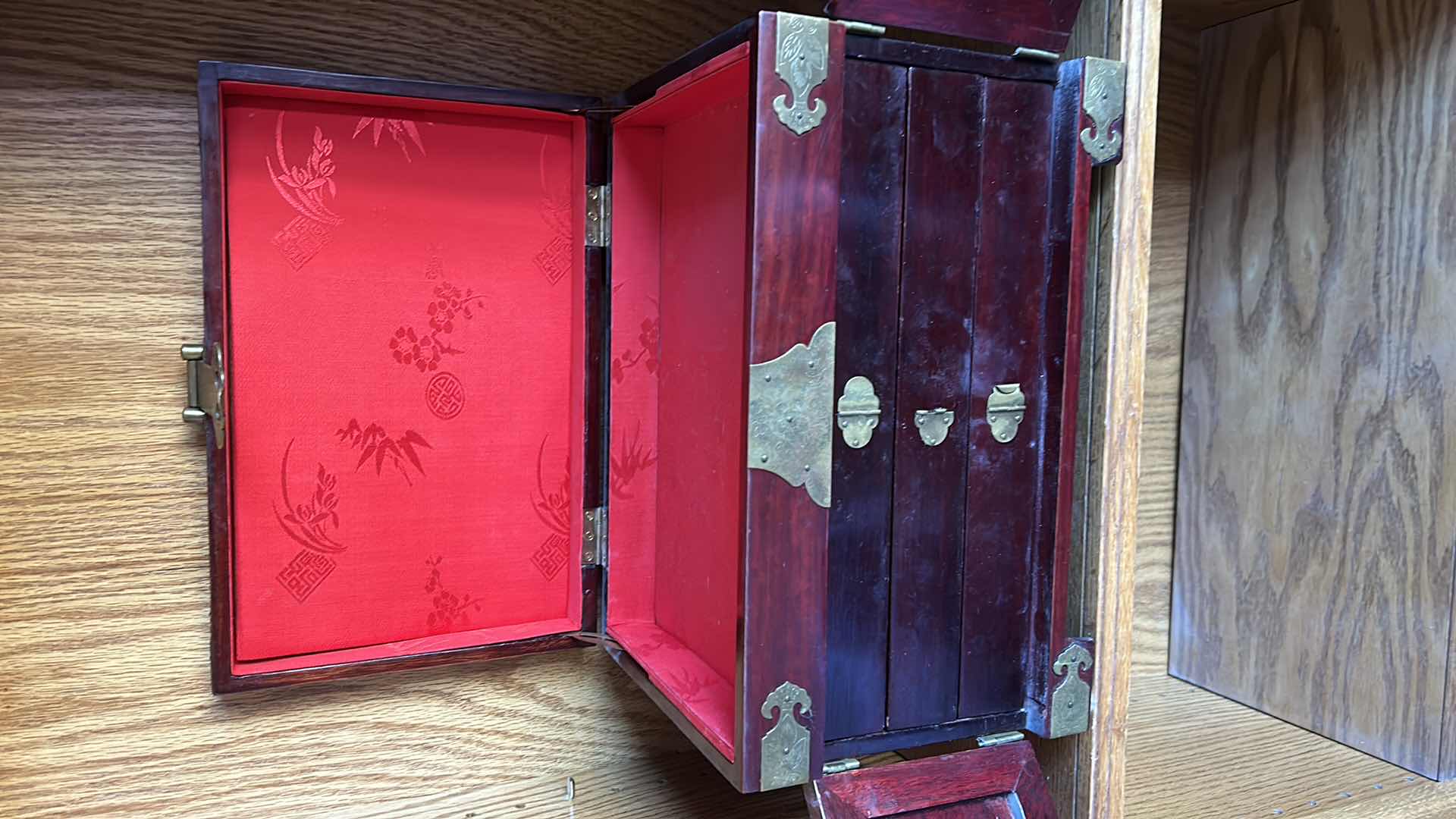 Photo 4 of ASIAN INSPIRED JEWELRY BOX WITH BRASS HARDWARE 14” x 9” x 10”