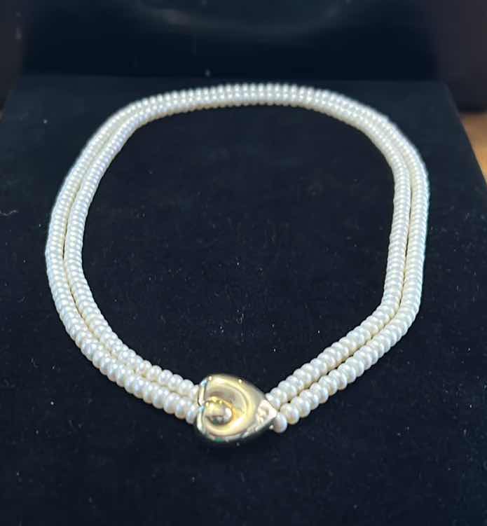 Photo 2 of PEARL NECKLACE w 14K