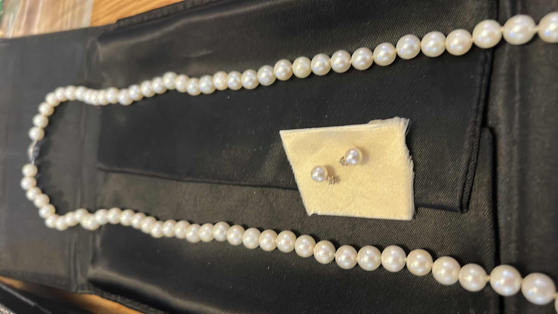 Photo 3 of PEARL NECKLACE AND EARRINGS