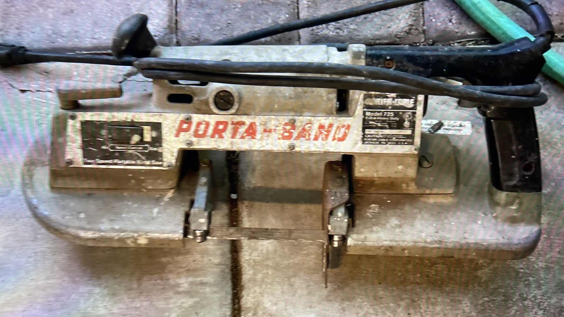 Photo 1 of PORTA-BAND MODEL 725