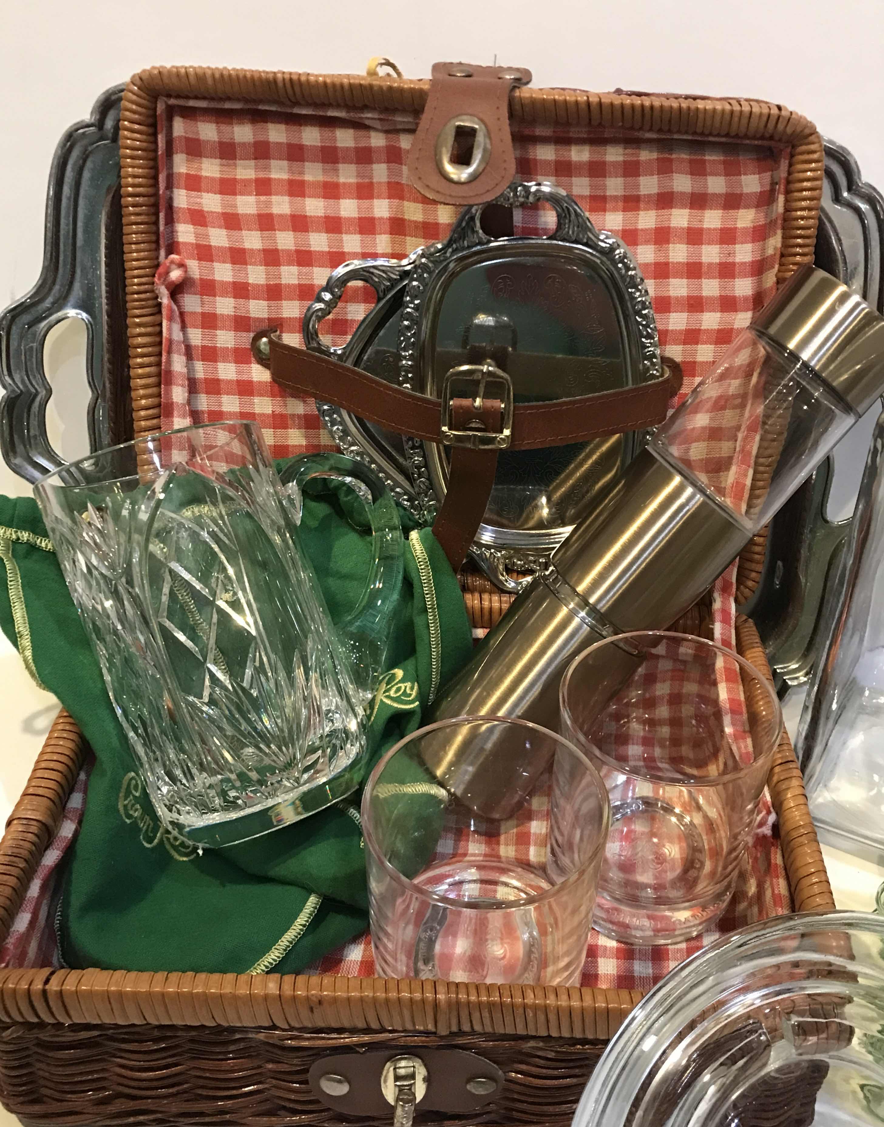 Photo 2 of VINTAGE BAR PICNIC BASKET WITH CROWN ROYAL GLASSES STAWS VINTAGE ASHTRAY