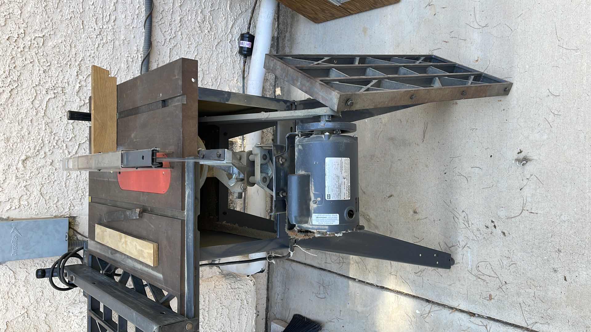 Photo 3 of TABLE SAW