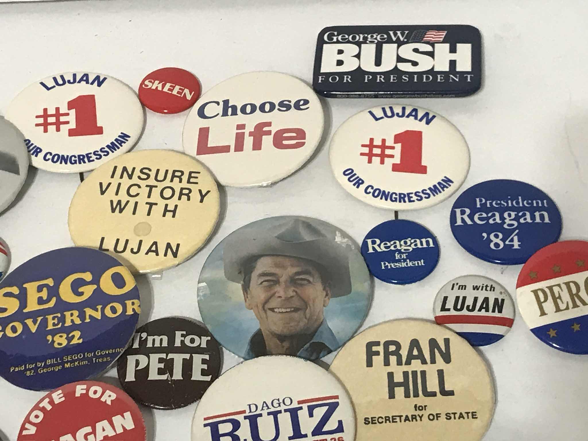 Photo 3 of COLLECTION OF PRESIDENTIAL CAMPAIGN BUTTONS