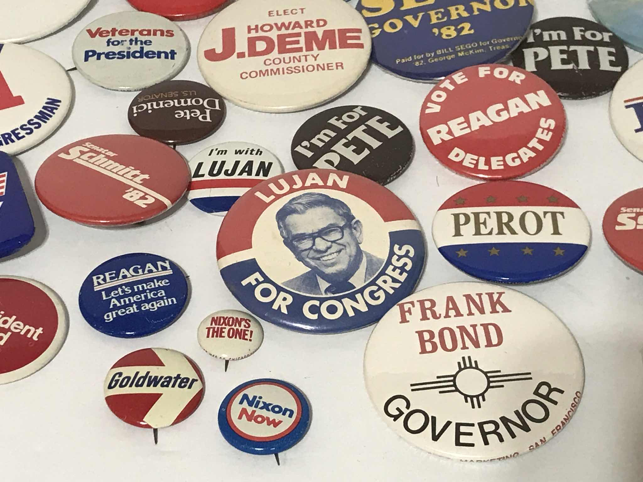 Photo 2 of COLLECTION OF PRESIDENTIAL CAMPAIGN BUTTONS