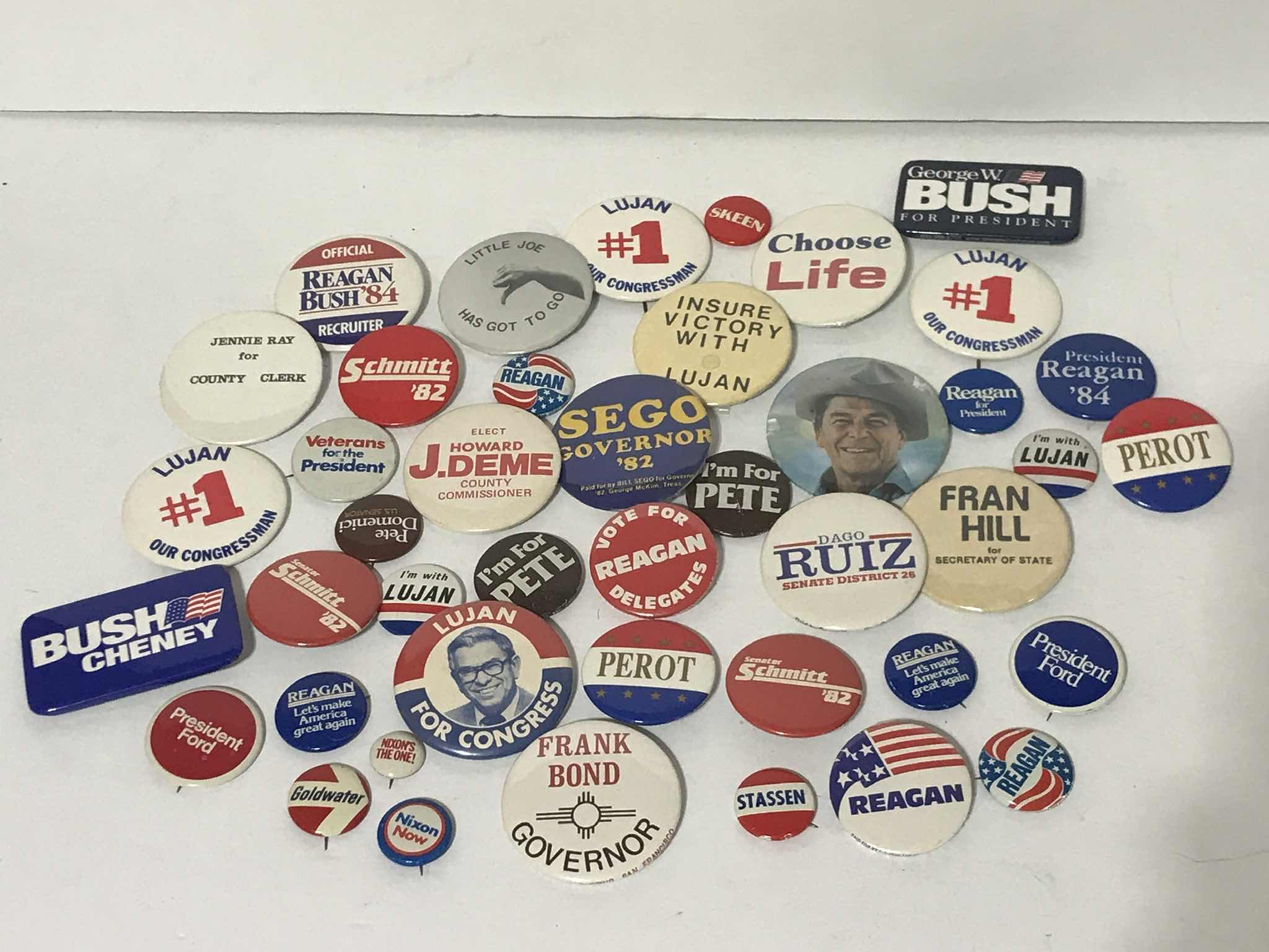 Photo 1 of COLLECTION OF PRESIDENTIAL CAMPAIGN BUTTONS