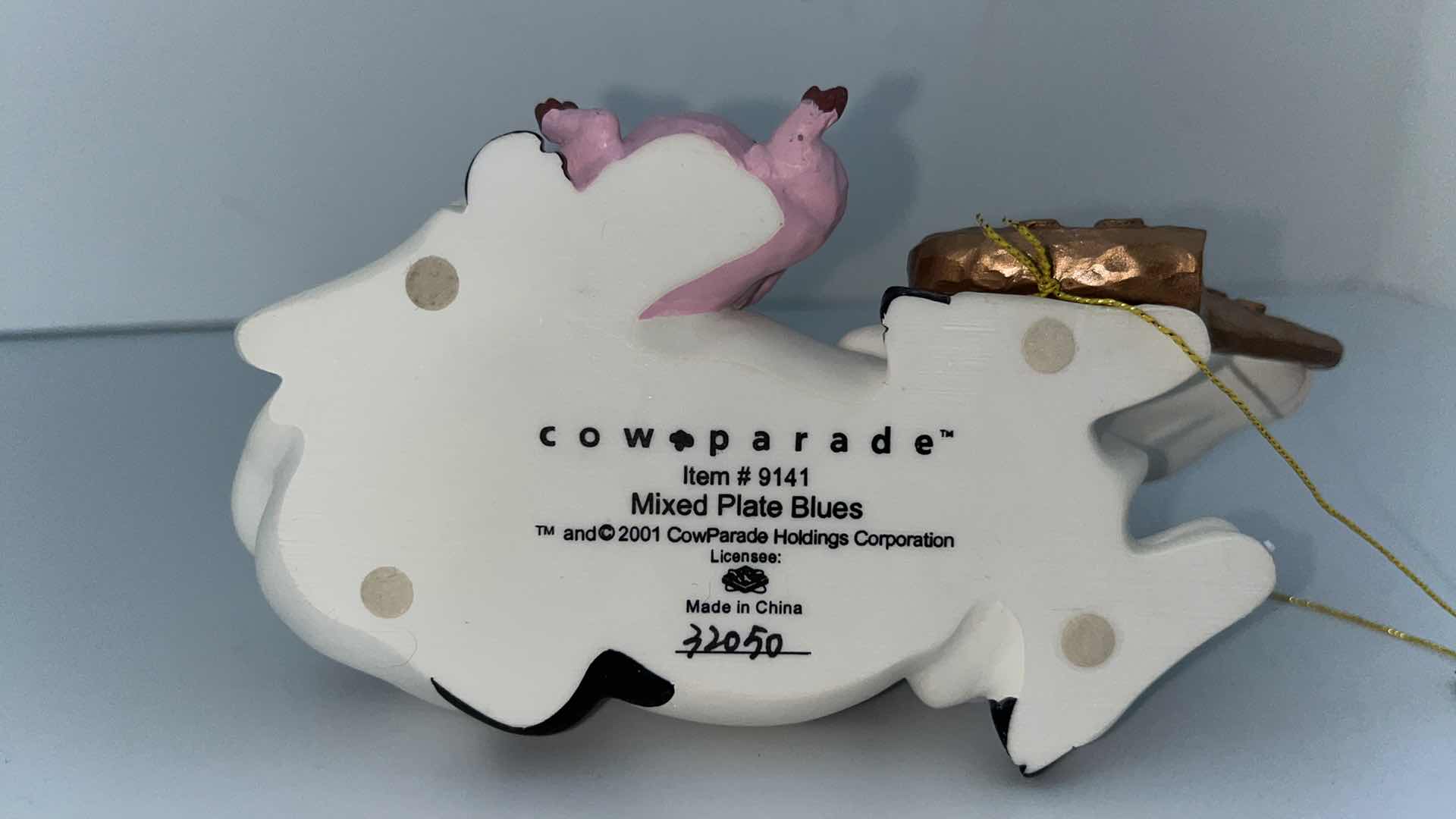 Photo 6 of WESTLAND GIFTWARE COW PARADE MIXED PLATE BLUES FIGURINE 2001 (9141)