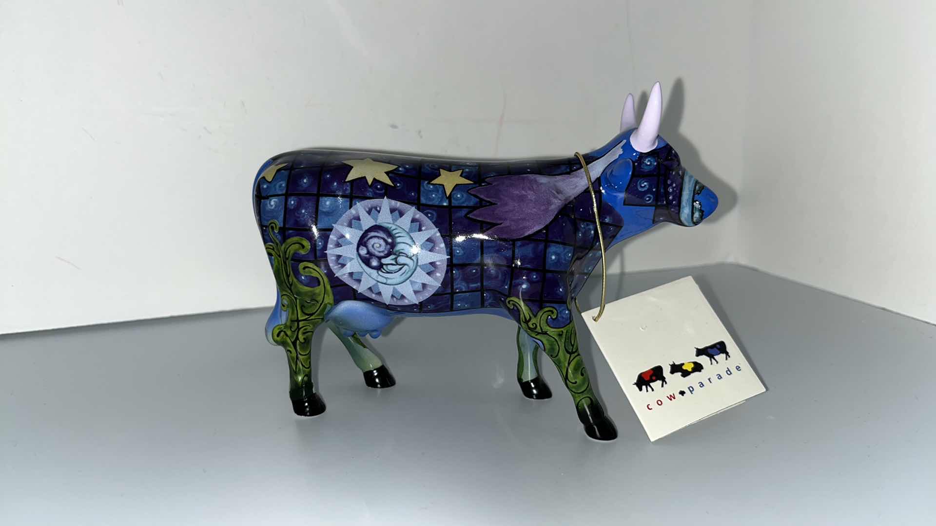 Photo 2 of WESTLAND GIFTWARE COW PARADE INFINITY COW FIGURINE 2001 (9191)