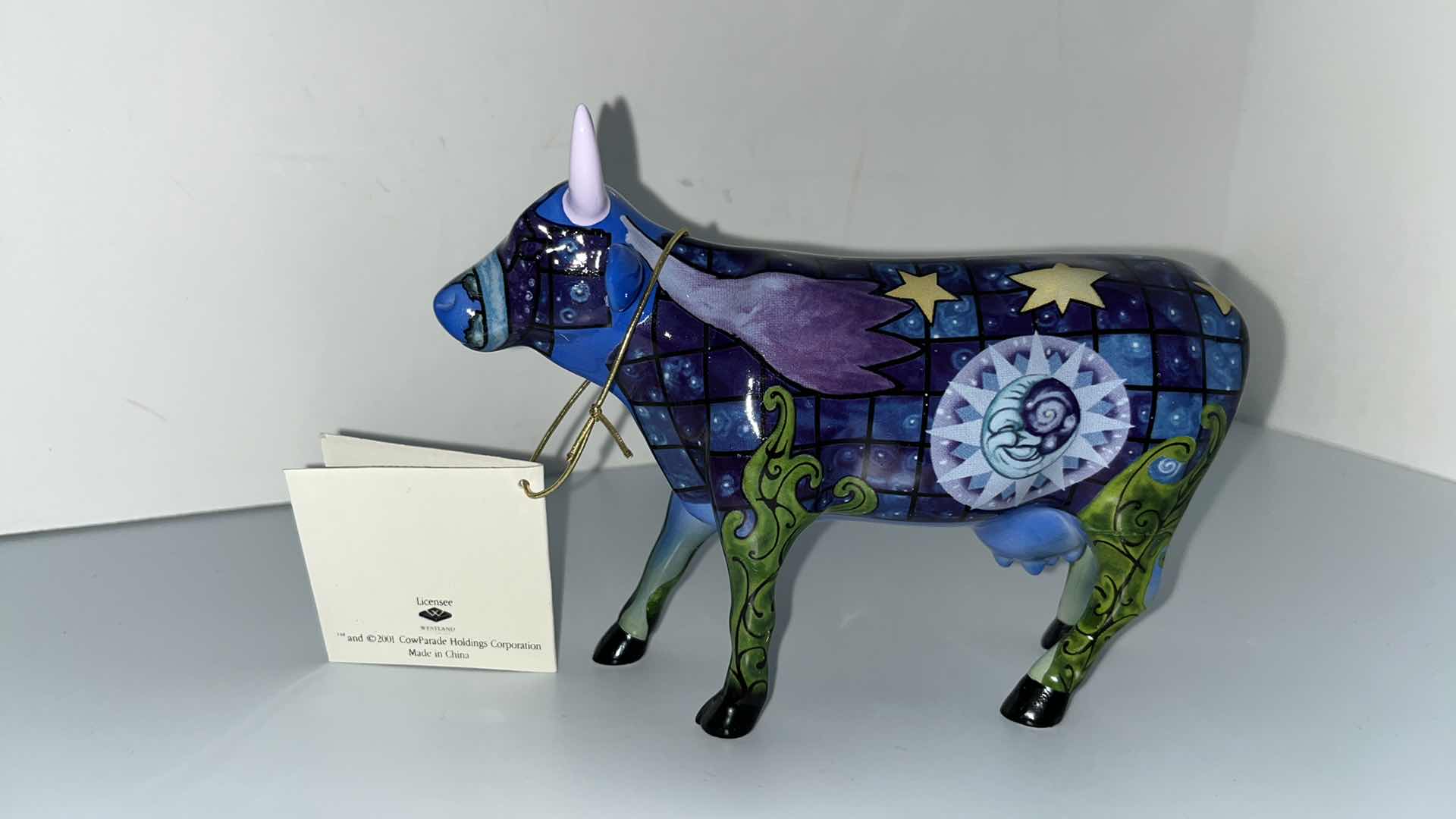 Photo 4 of WESTLAND GIFTWARE COW PARADE INFINITY COW FIGURINE 2001 (9191)