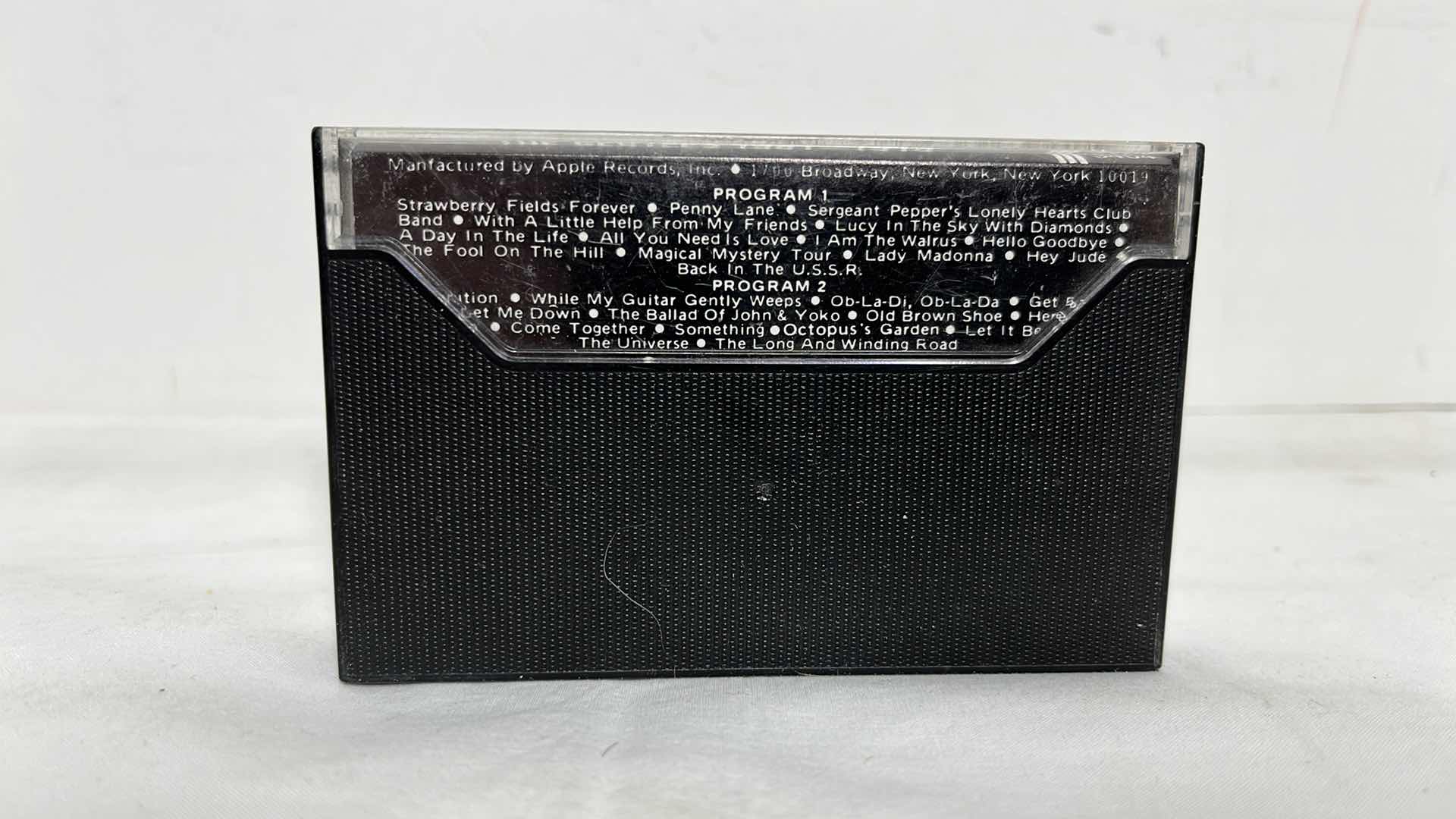 Photo 3 of THE BEATLES 1967-1970 CASSETTE TAPE
