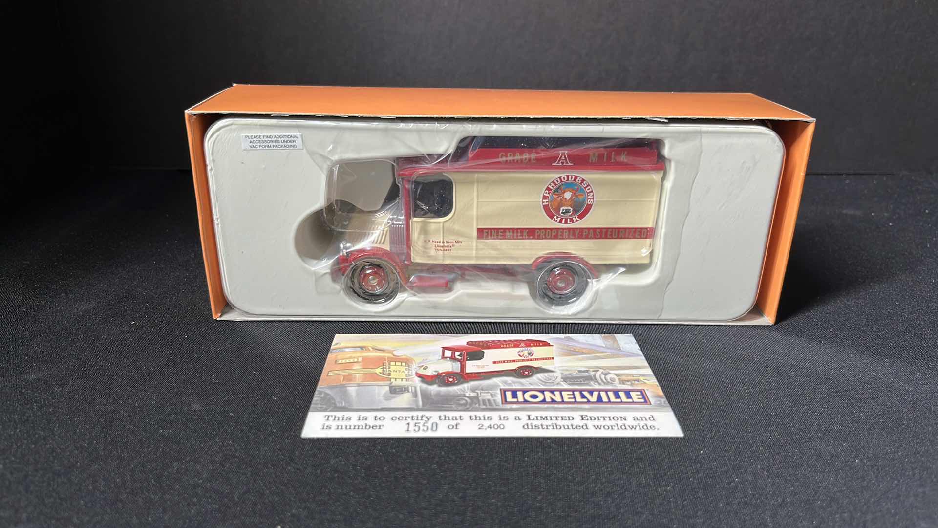 Photo 1 of CORGI CLASSICS INC, LIONELVILLE LIMITED EDITION DIE-CAST REPLICA MACK AC DELIVERY TRUCK H.P. HOOD & SONS MILK US50602
$50