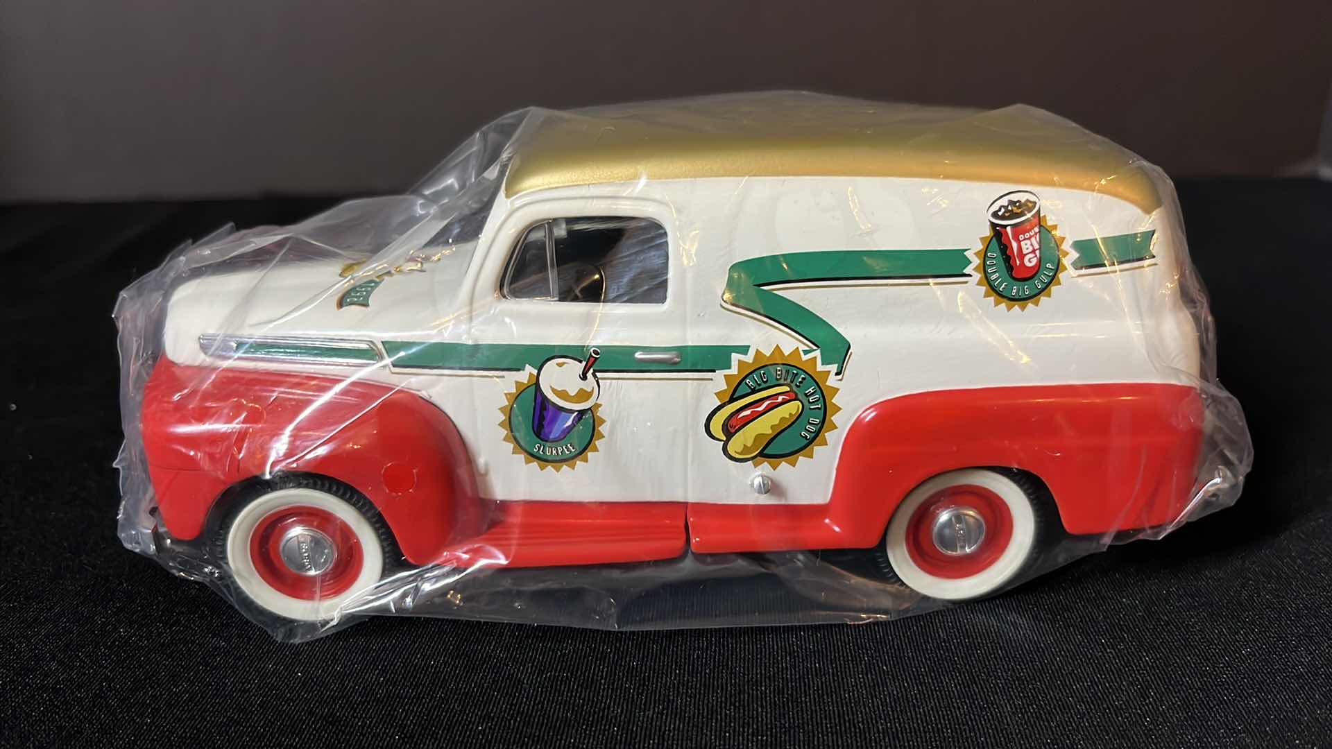 Photo 2 of VINTAGE FORD MOTOR COMPANY 7 ELEVEN 1948 FORD PANEL VAN COIN BANK (STOCK #68036)