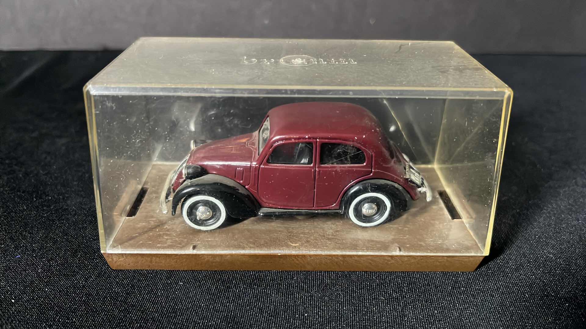 Photo 3 of BRUMM DIE-CAST METAL REPLICA 1937-1939 FIAT 508C BERLINA HP32 (#R31), BRUMM DIE-CAST METAL REPLICA FIAT 500 GARDINIERA (#R49)