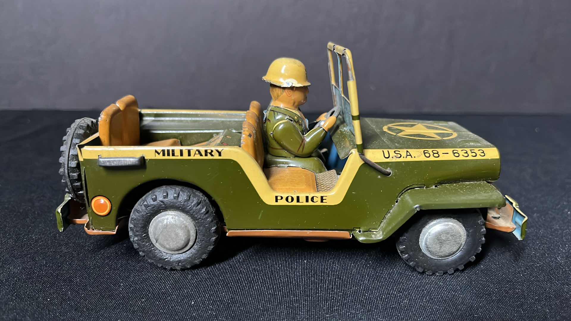 Photo 4 of GW MILITARY POLICE JEEP PREWAR FRICTION TOY, MADE IN JAPAN
