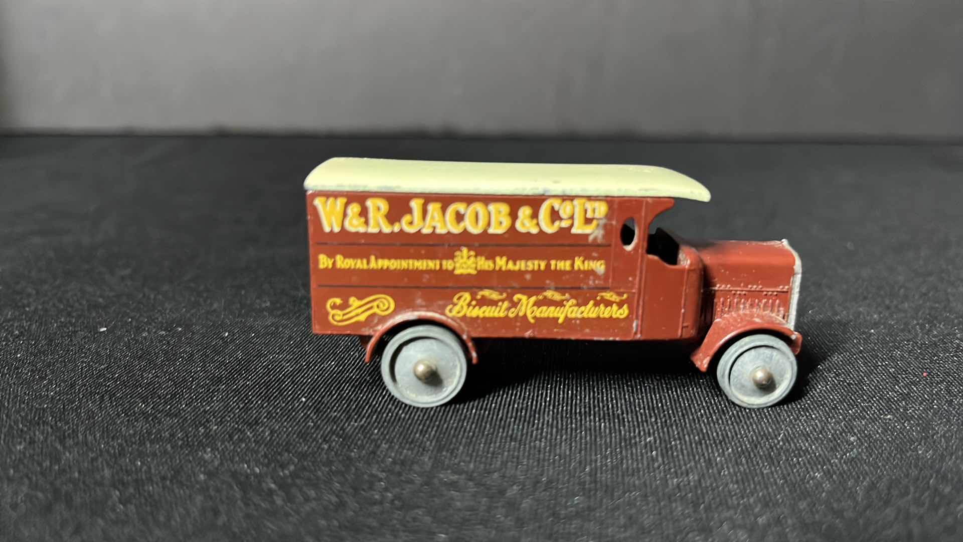 Photo 3 of LESNEY DIE-CAST METAL MODELS OF YESTERYEAR SERIES, NO. 7 SCALE MODEL 4 TON LEYLAND, 1956-1961