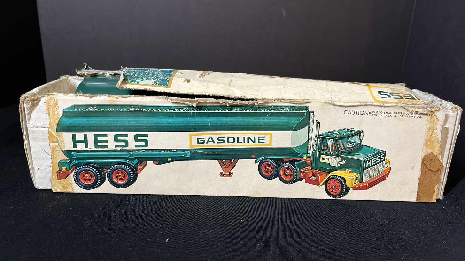 Photo 10 of HESS TOY FUEL OILS TRUCK, BATTERY OPERATED