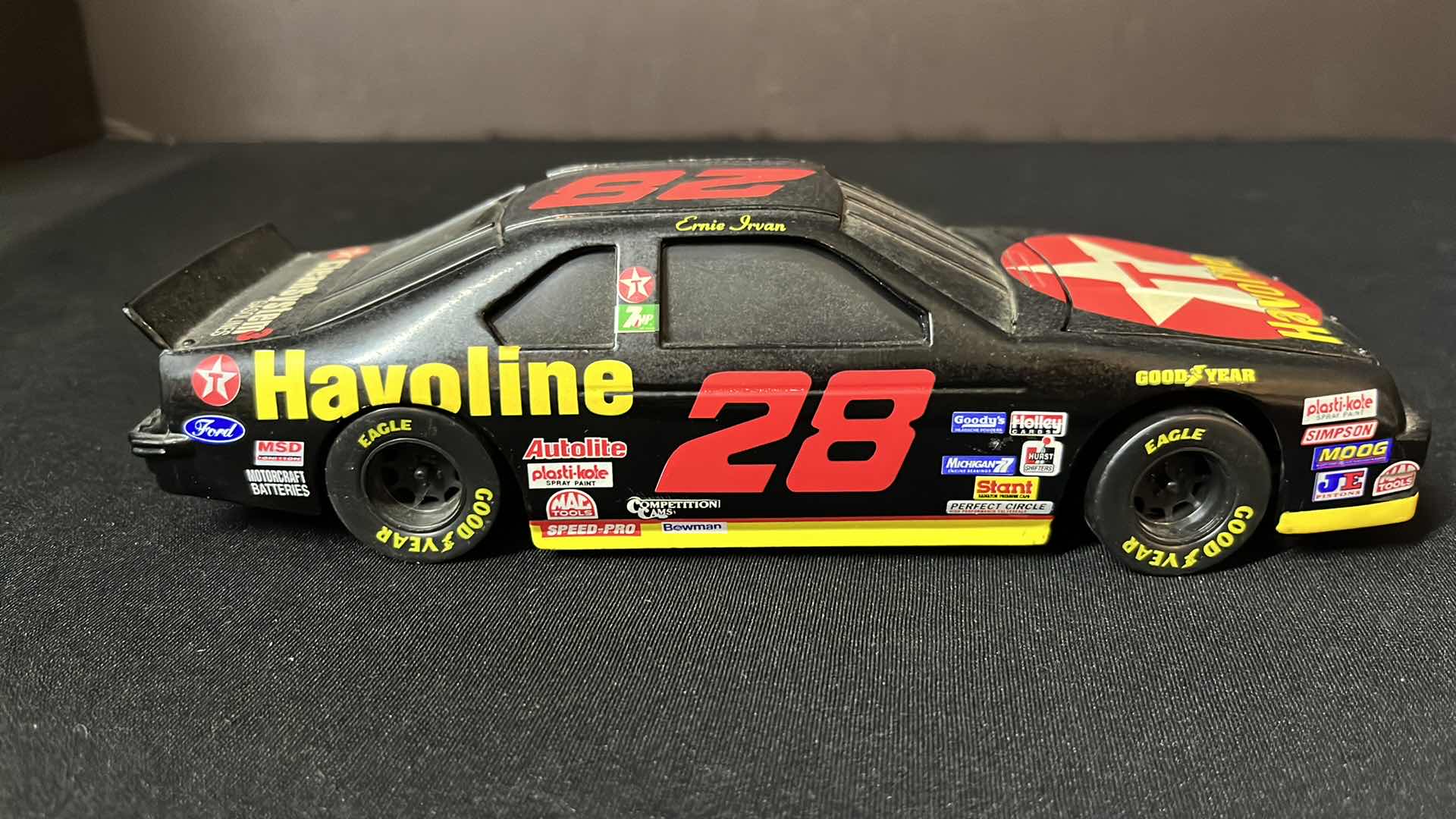 Photo 1 of RACING COLLECTIBLES TEXACO HAVOLINE RACING DIE-CAST BANK W KEY, 1994 FORD THUNDERBIRD COLLECTORS EDITION (STOCK NO 249401121-2)